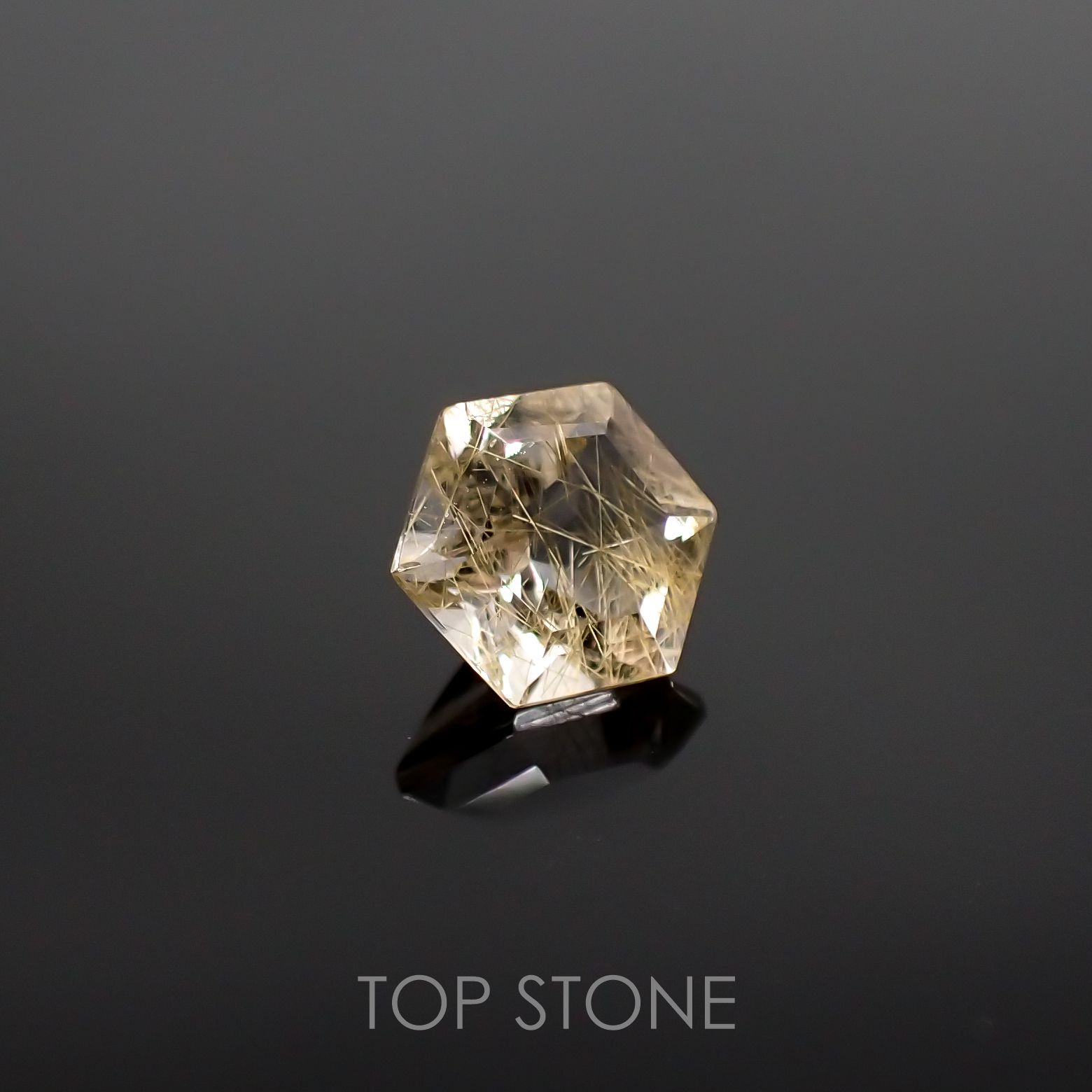◇ヘキサゴンカット◇ルチルクォーツSA(宝石名ルチルレイテッド・クォーツ) ブラジル産 0.88ct 識別済[210611299]6×6mm前後