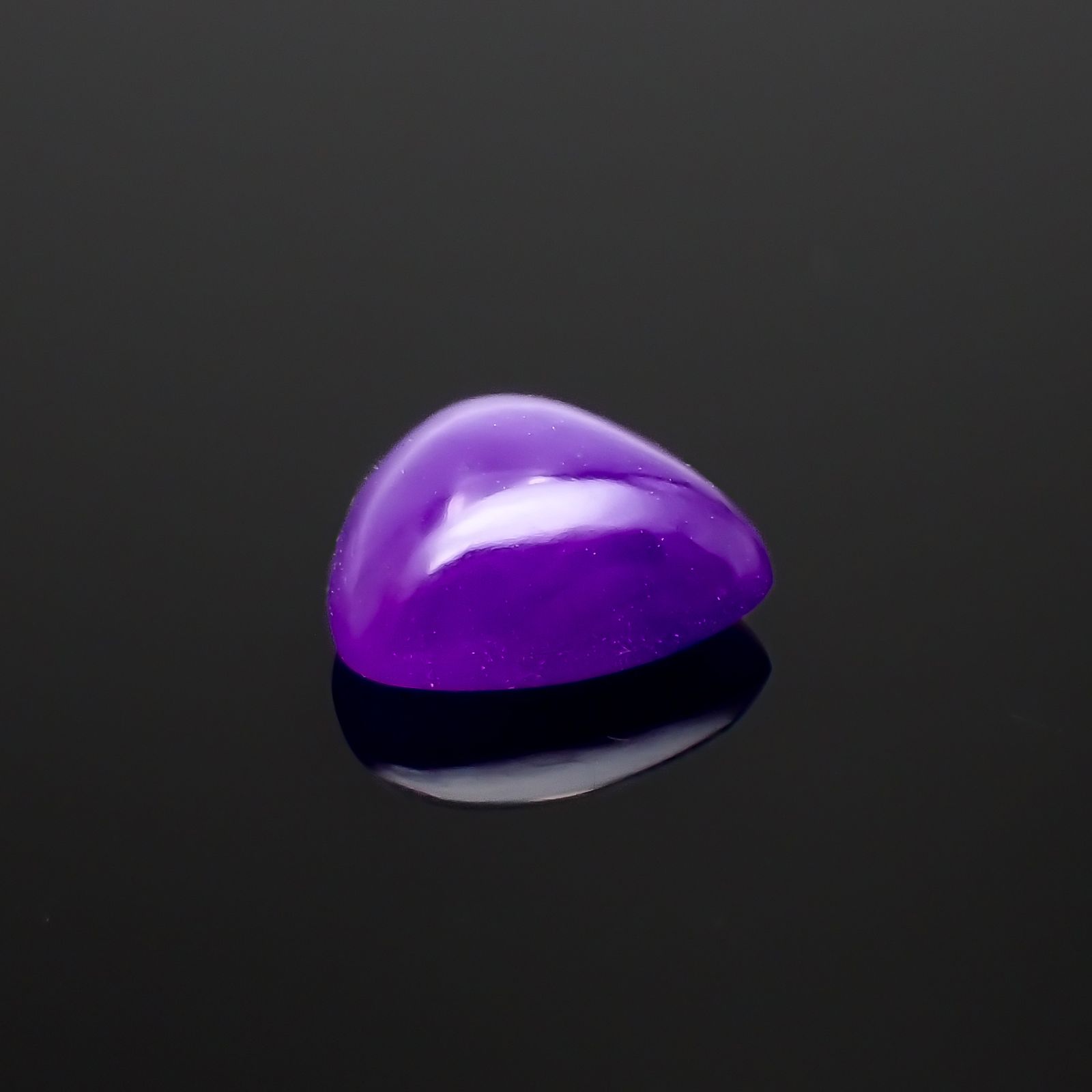 スギライト 南アフリカ産 1.94ct[230722875]8.1x8.8mm前後