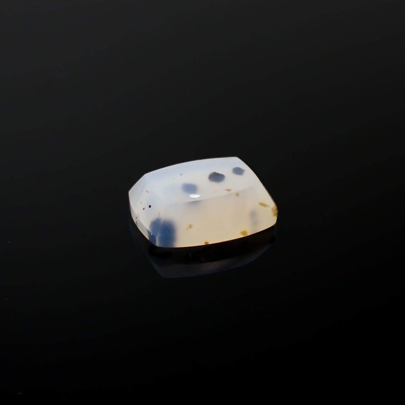 モンタナアゲート アメリカ・モンタナ州産 6.07ct / 13.6x10.4mm前後 [240427113]