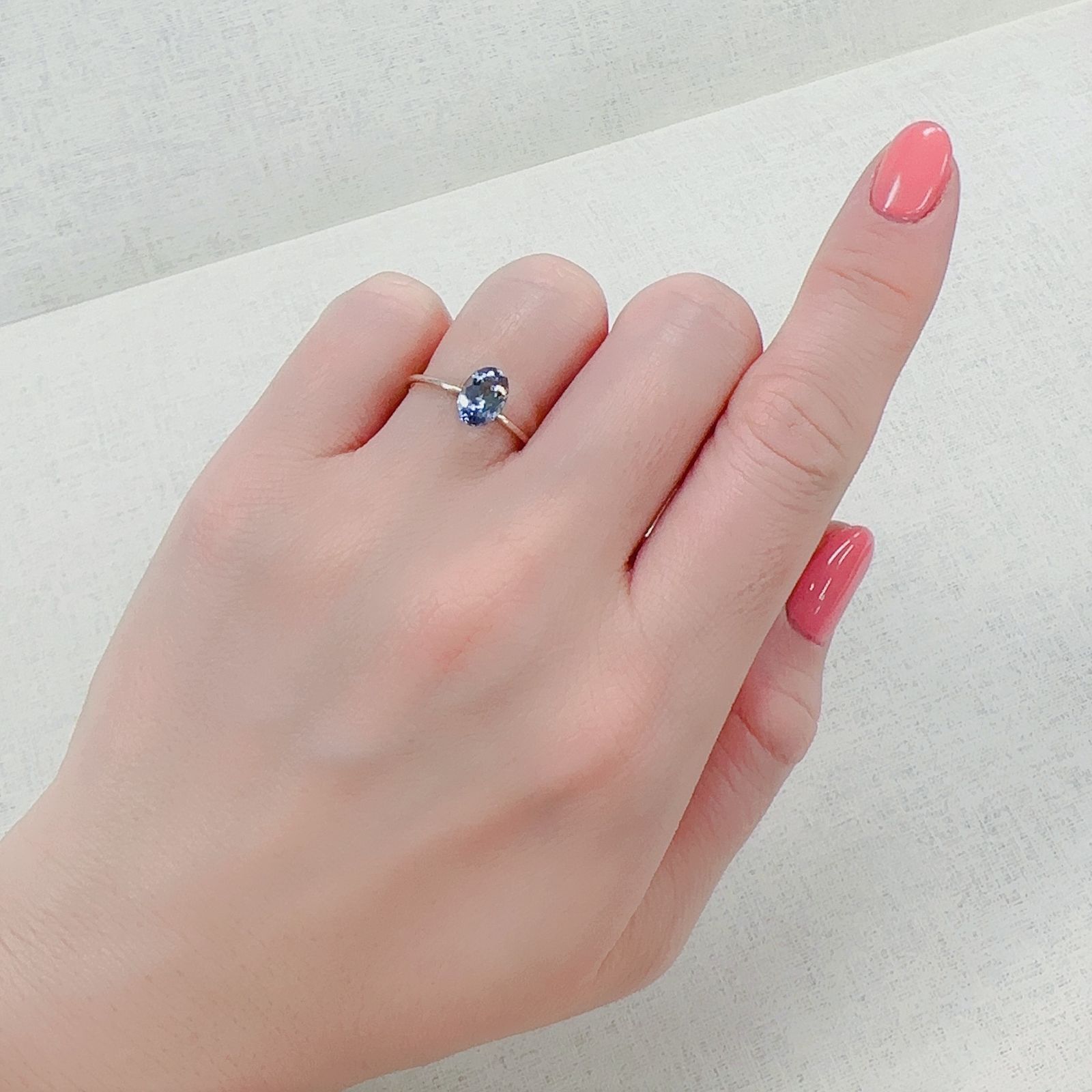 バイカラータンザナイト(宝石名タンザナイト/ゾイサイト)タンザニア産 1.04ct 識別済[230220620]7.8x5.4mm前後
