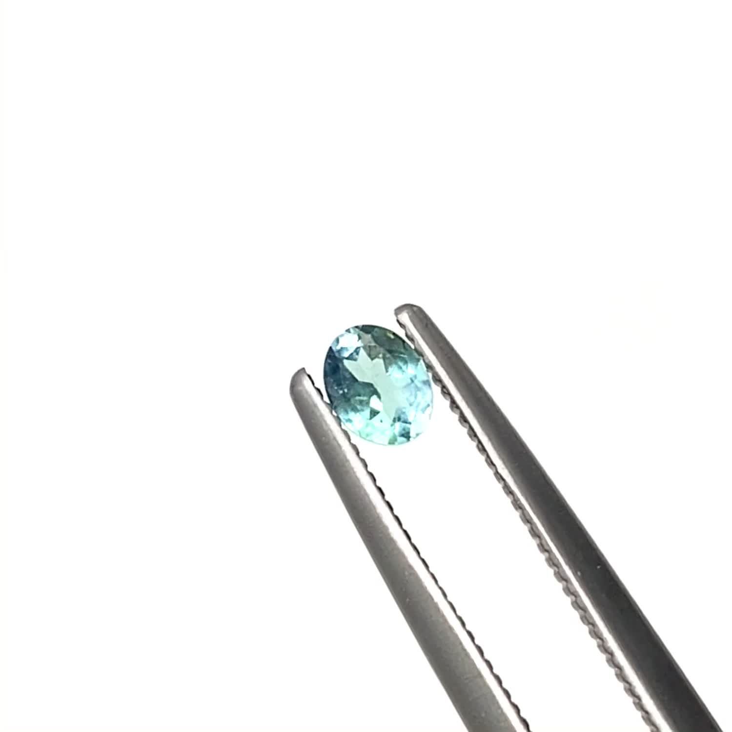 ブルーグリーンコーネルピン タンザニア産 0.19ct[230722854]3.9x3mm