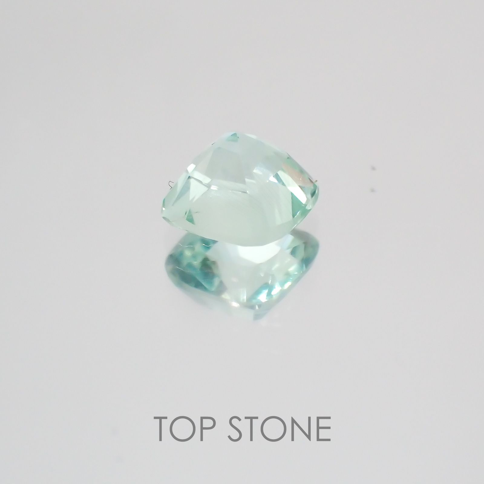 ミントベリル(宝石名グリーン・ベリル) ブラジル産 0.44ct 識別済[21069826]4.6×4.6mm前後