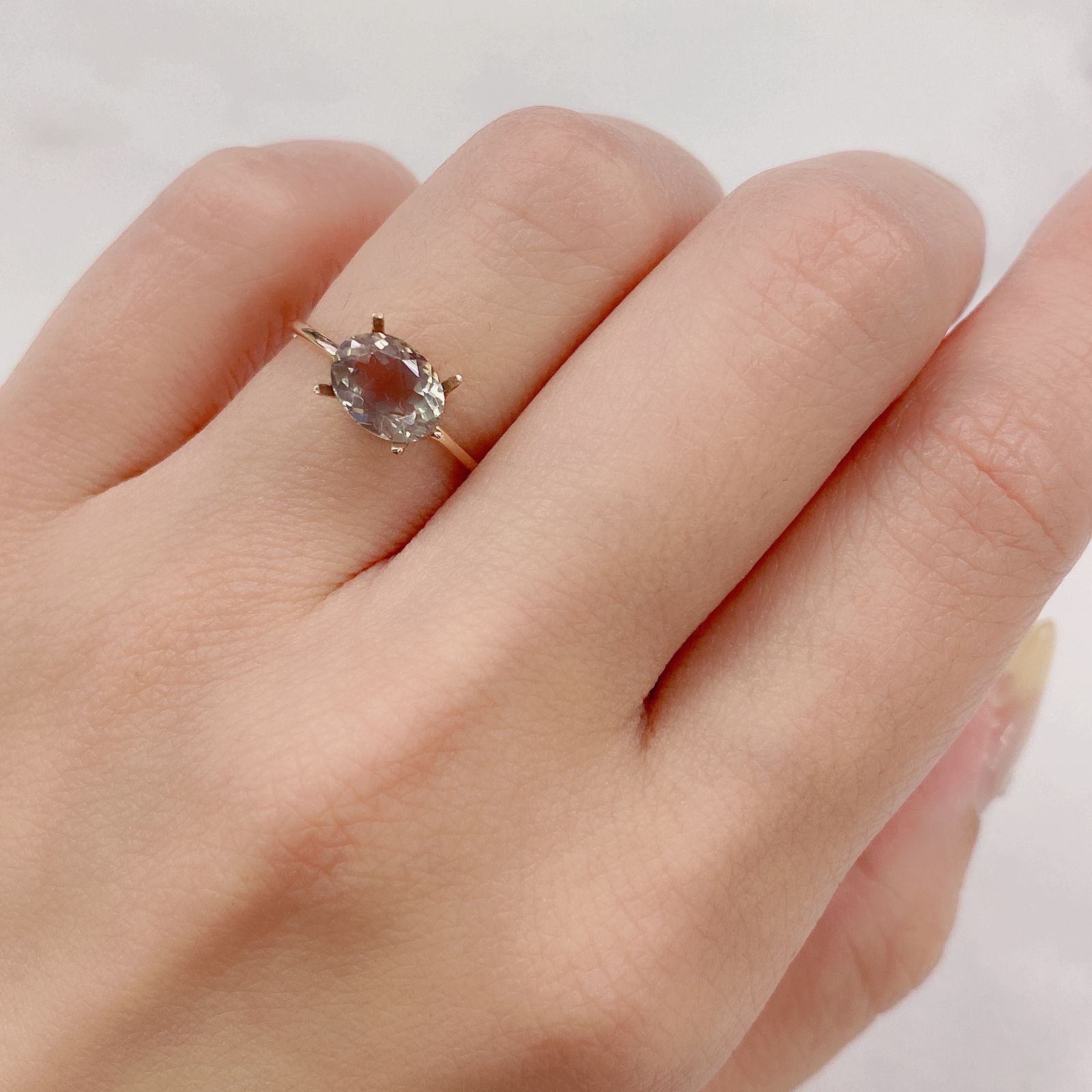 バイカラーオレゴンサンストーン(宝石名バイカラー・ラブラドライト) アメリカ・オレゴン州産 1.137ct ソ付(彩珠)[210711949]7.7×5.9mm前後
