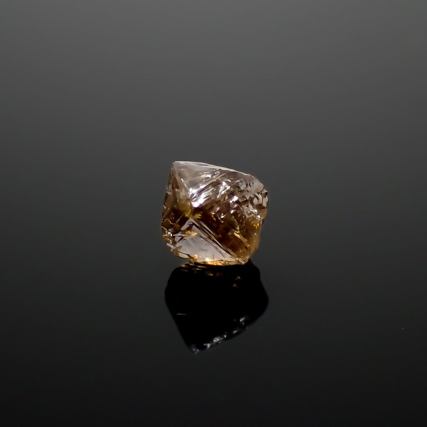 ソーヤブルダイヤモンド 原石 0.48ct[240326562]4.3x4.1mm前後