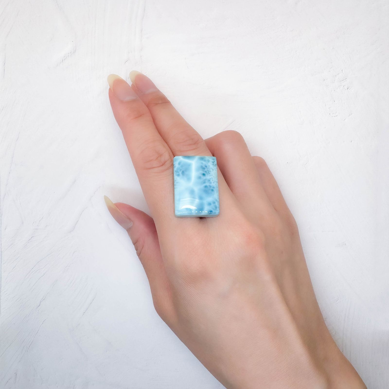 ラリマー ドミニカ共和国産 44.24ct / 25.4x18.5mm前後 [250630547]