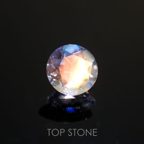 レインボームーンストーン(宝石名ラブラドライト)マダガスカル産 0.23ct 識別済[211113726]4.1x4mm前後