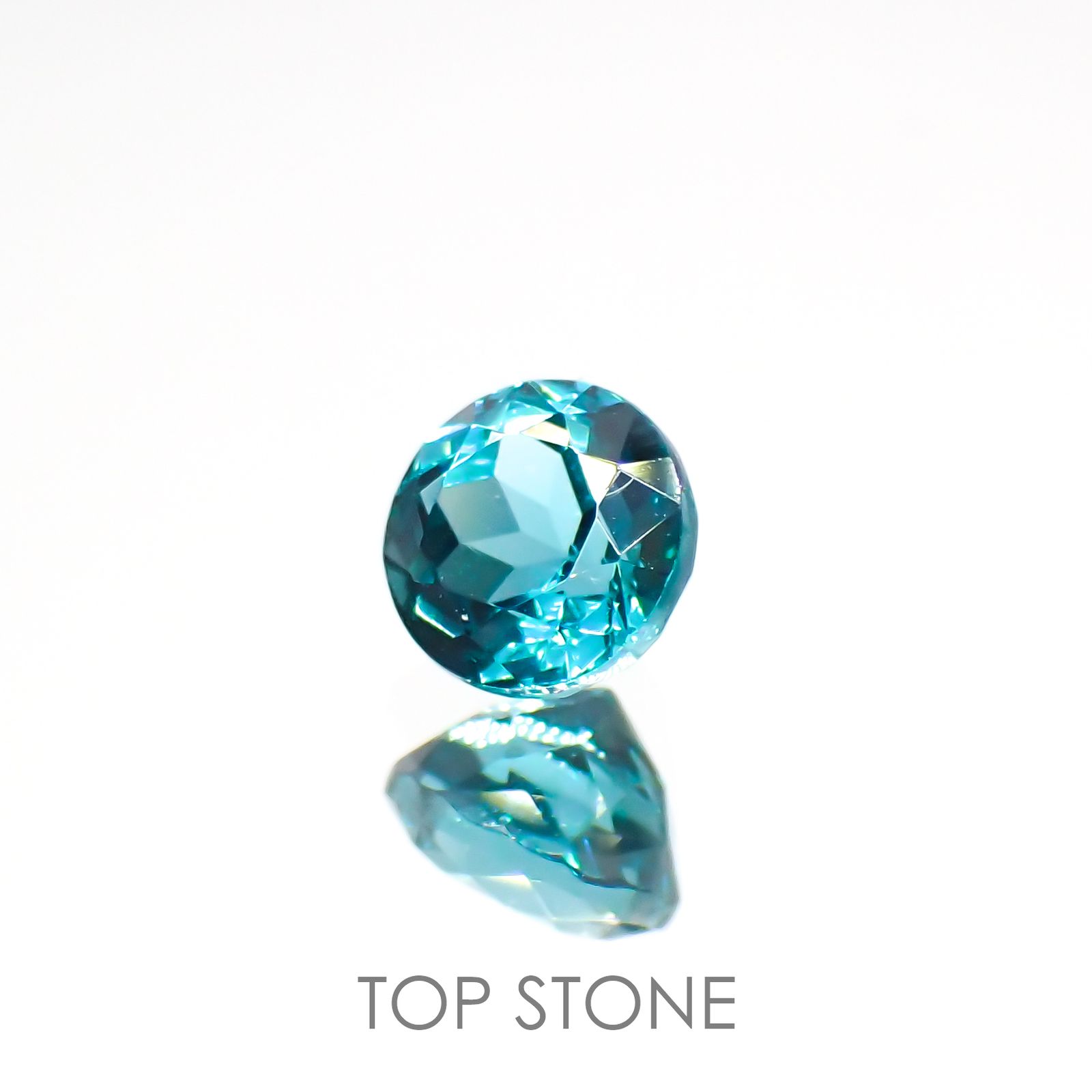 ブルーグリーンアパタイト(宝石名アパタイト)マダガスカル産 0.66ct 識別済[220515937]5.1x5.1mm前後