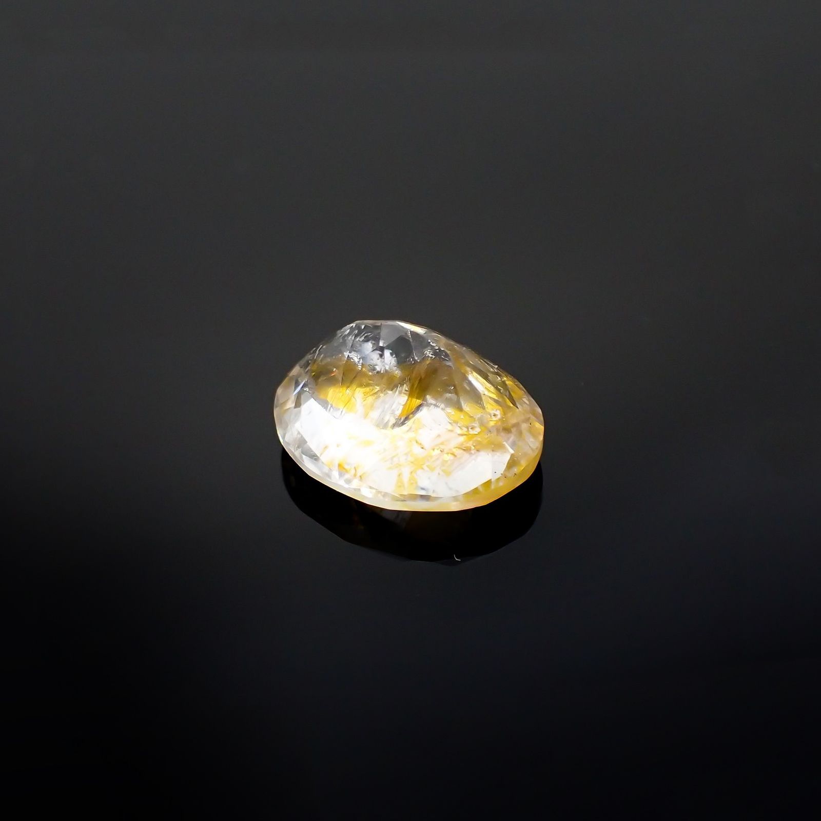 オーロラクォーツ ブラジル・ミナスジェライス産 6.51ct / 14x11.4mm前後 [220114364]