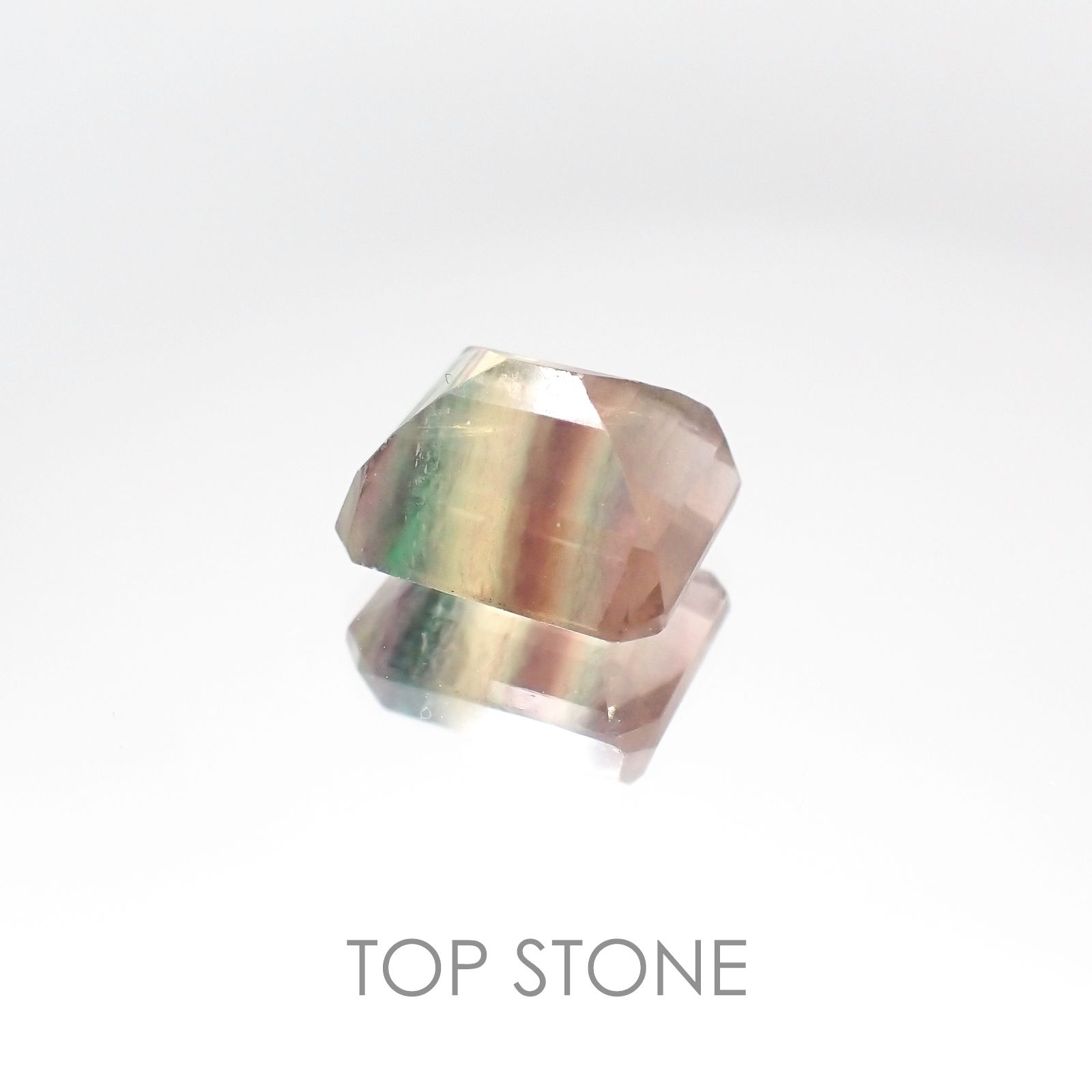 バイカラーフローライト ブラジル産 ルース 5.08ct[20107061]10.1×8.2mm前後