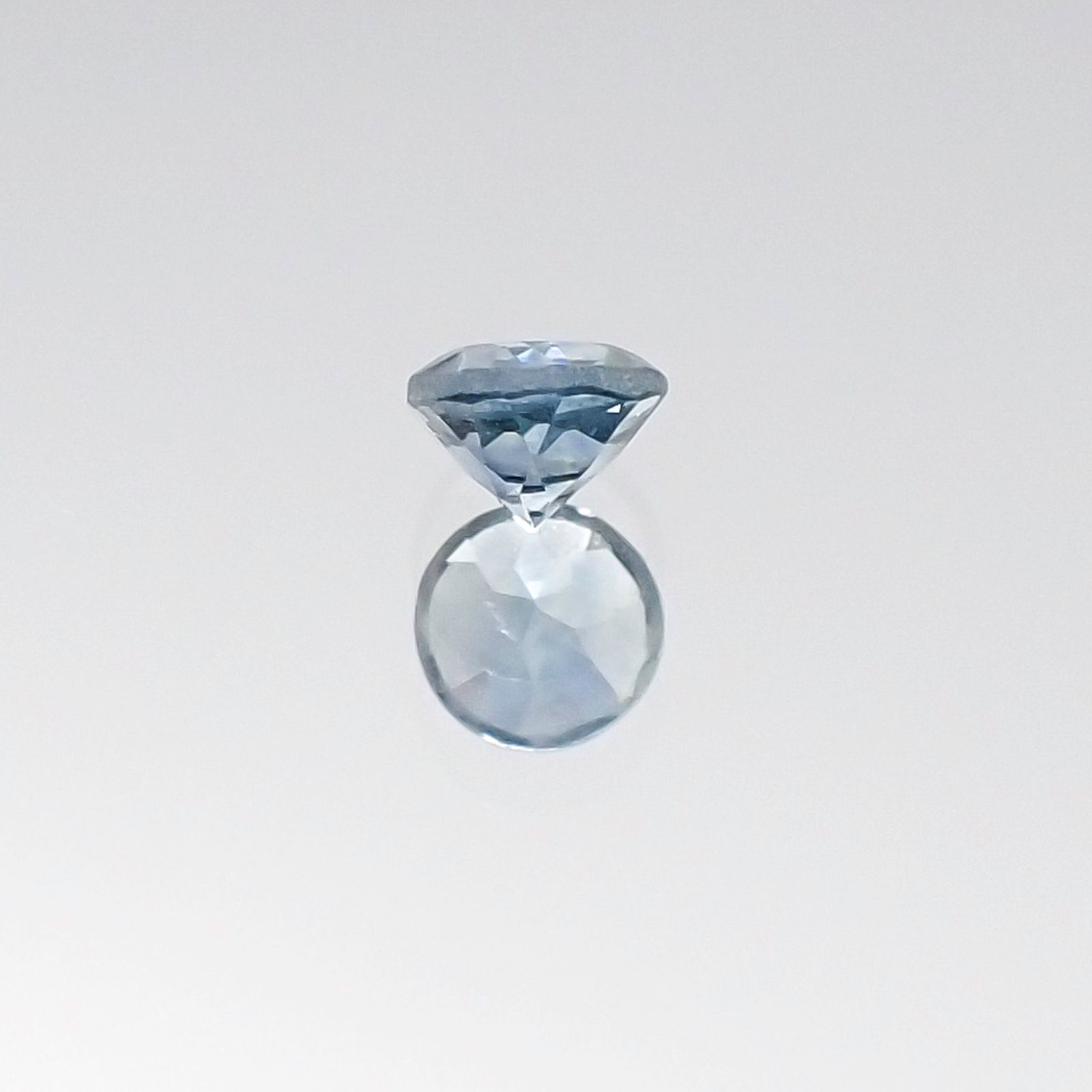 モンタナサファイア アメリカ産 ルース 0.16ct[20096058]3.1×3.1mm前後