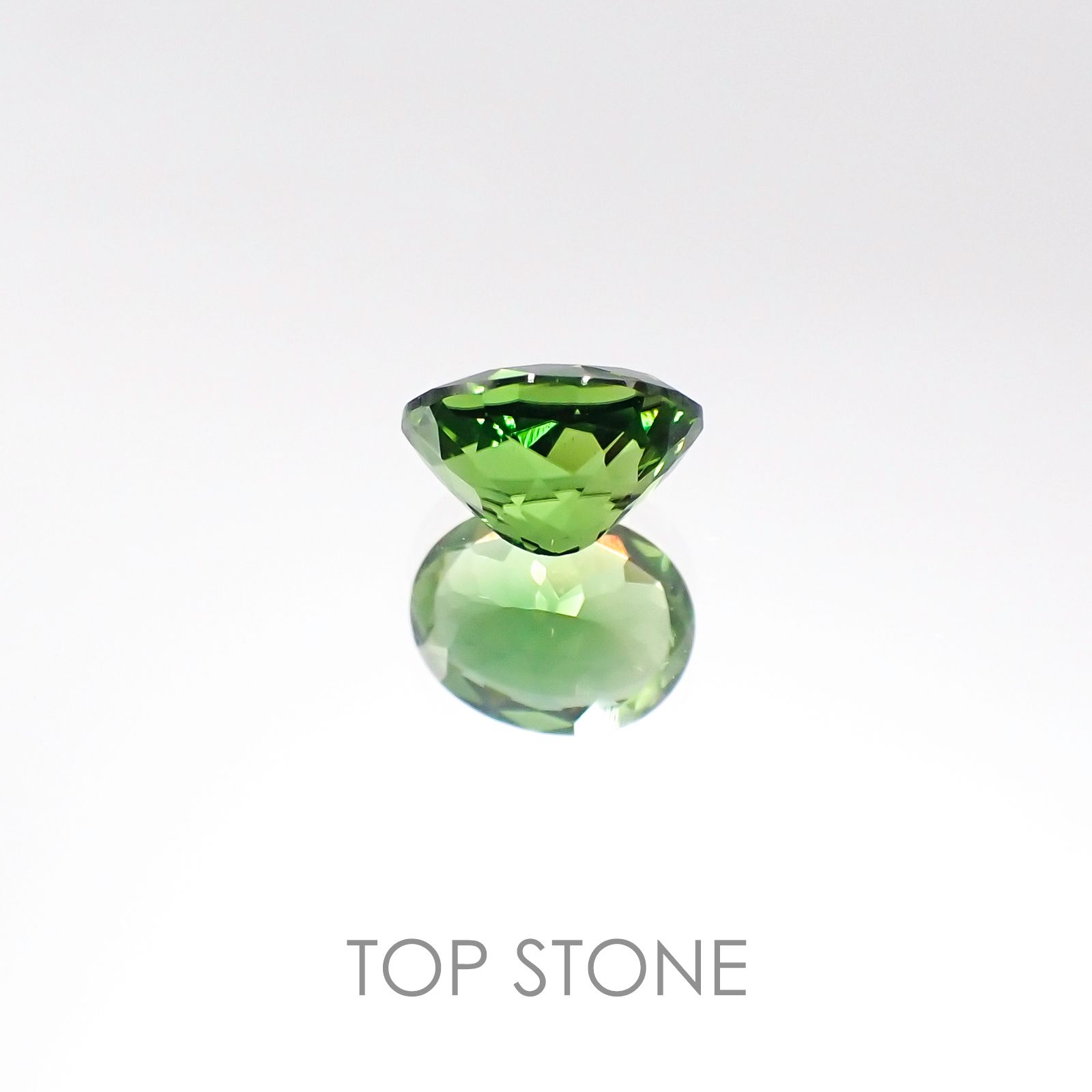 クロムトルマリン タンザニア産 ルース 0.66ct[20096208]6.3×4.8mm前後