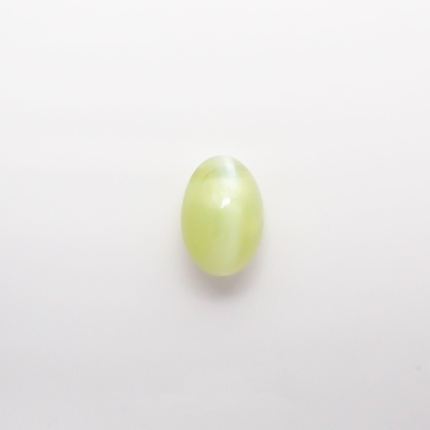 クリソベリルキャッツアイ(宝石名クリソベリル・キャッツアイ) スリランカ産 1.835ct ソ付(彩珠)[210711481]7.5×5.1mm前後