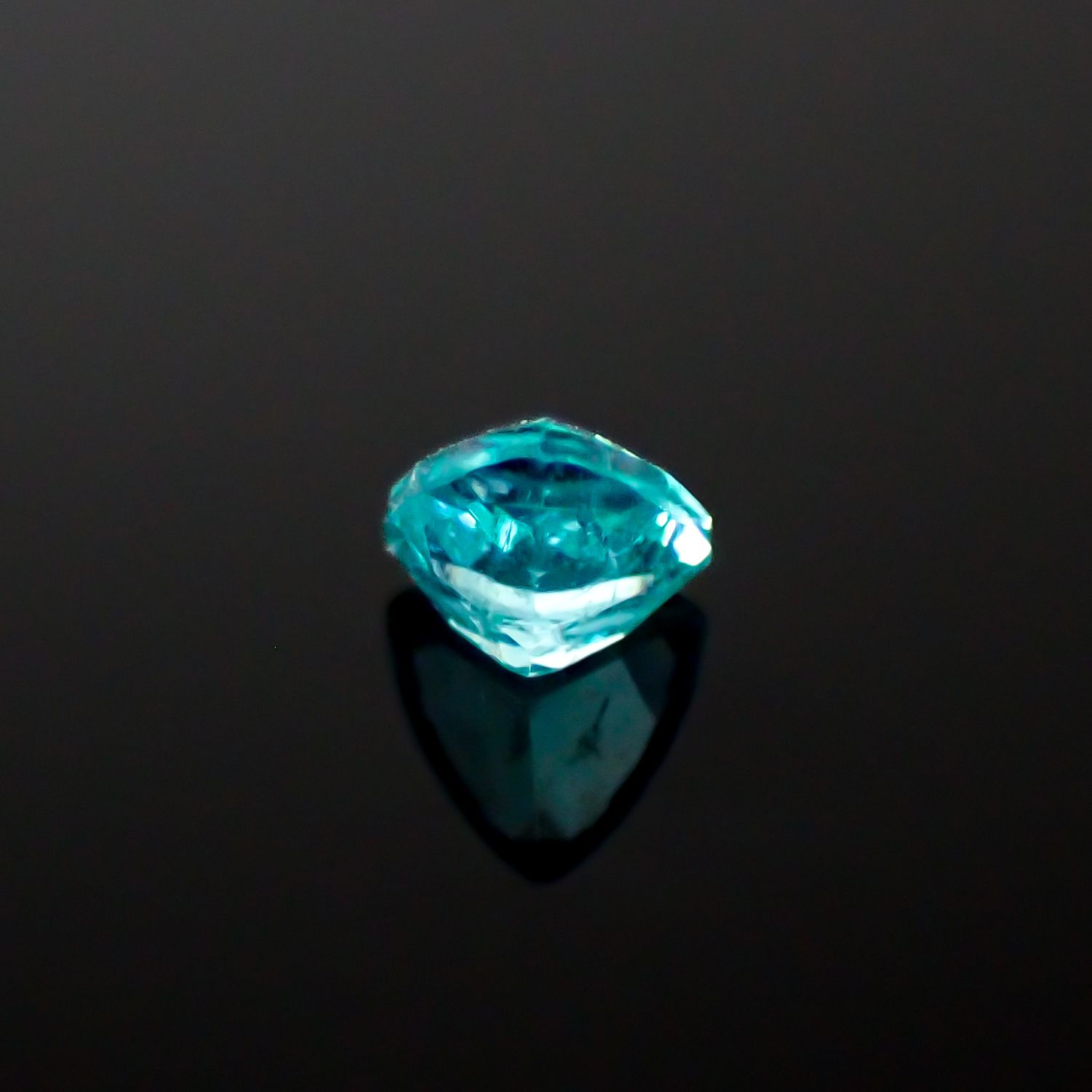 パライバトルマリン ブラジル産 0.11ct[240928743]2.9x2.9mm前後