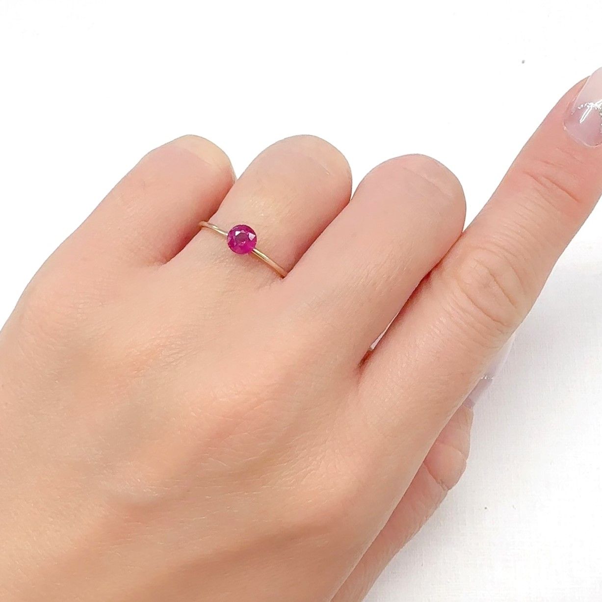 ルビー 非加熱 ビルマ産 0.49ct[240628052]4.5x4.5mm前後