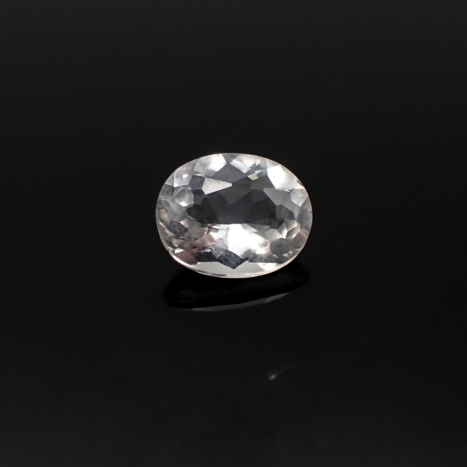 テネブレッセンススキャポライト(宝石名スキャポライト)アフガニスタン産 識別済 0.44ct / 6x4.9mm前後 [251217324]