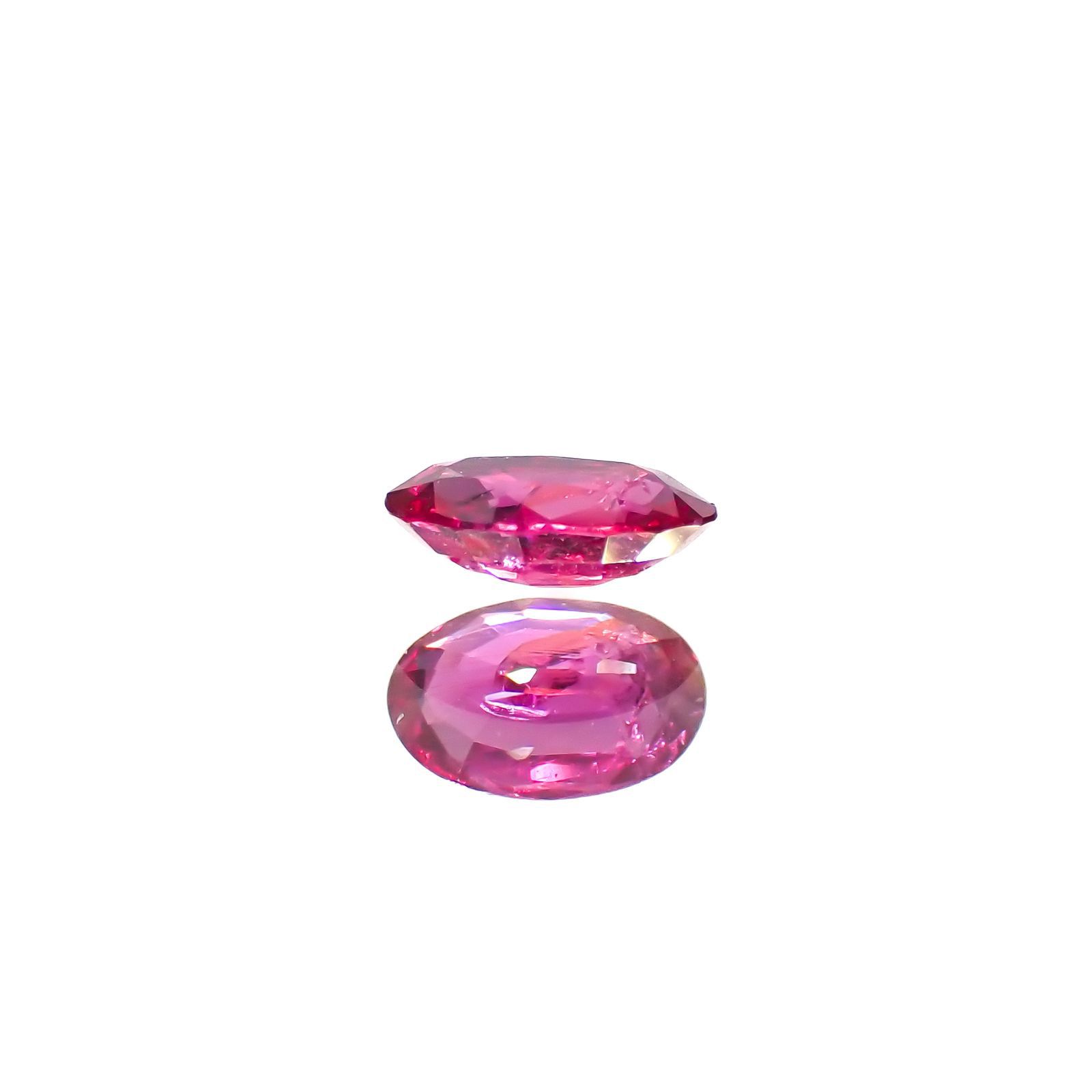 ルビー(宝石名ルビー)モザンビーク産 0.39ct 識別済[220616092]5.5x3.8mm前後