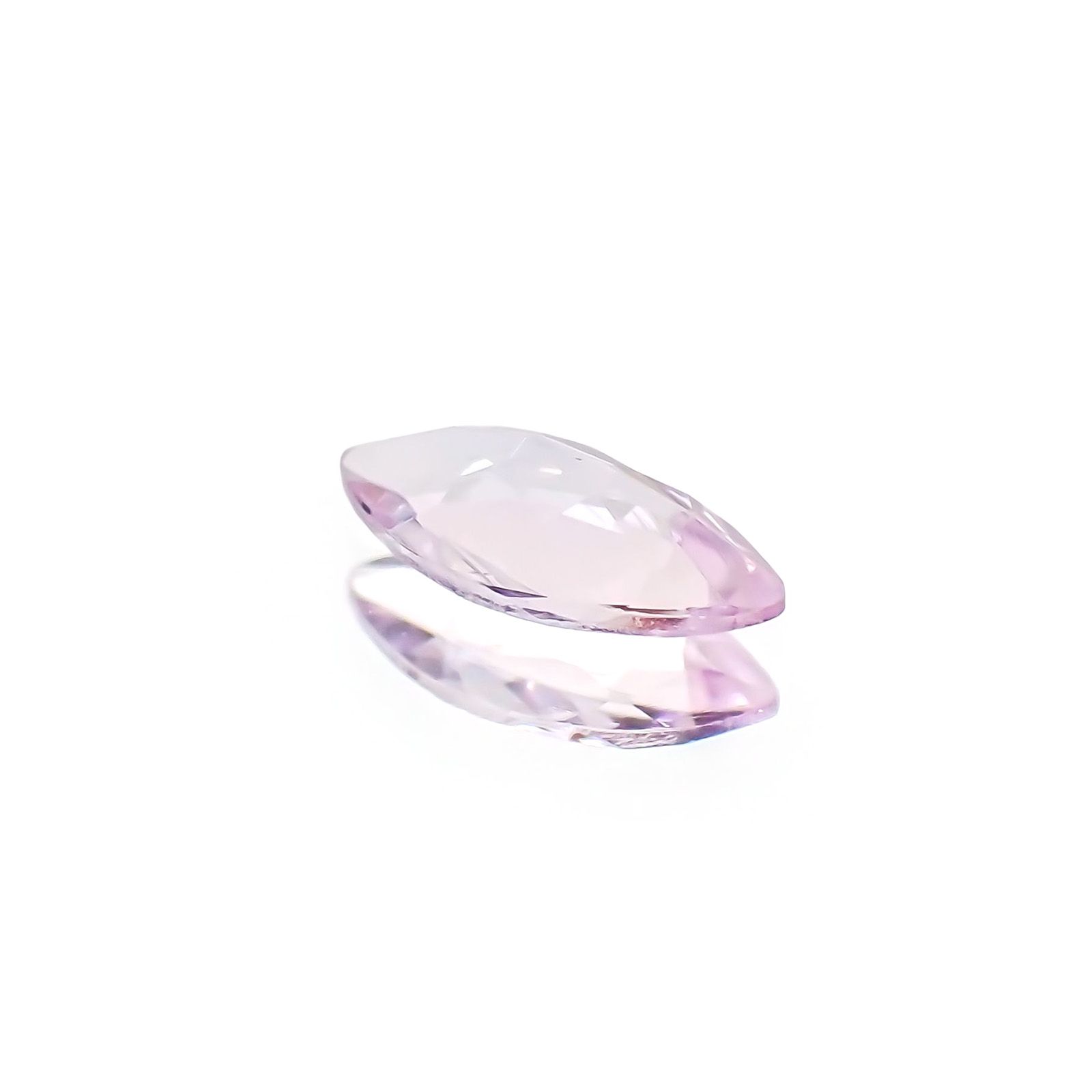 ピンクゾイサイト(宝石名ピンク・ゾイサイト)タンザニア産 識別済 0.32ct / 7x3.4mm前後 [231124169]