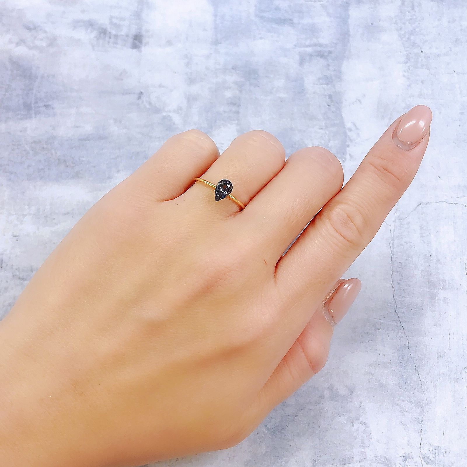 カラーチェンジガーネット アレキタイプ(宝石名ガーネット)マダガスカル・ベキリー産 0.80ct 識別済[221219613]7.1x4.6mm前後