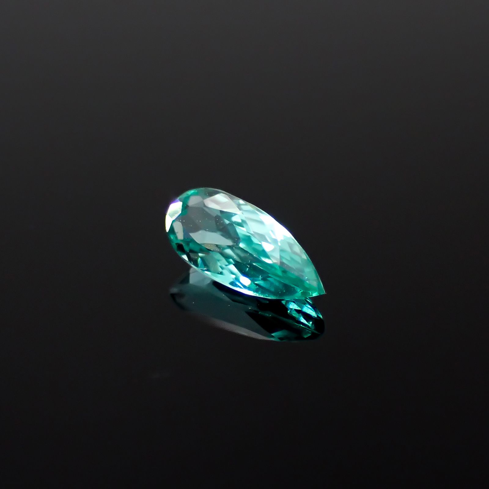 パライバトルマリン ブラジル・パライバ州バターリャ鉱山産 0.34ct[240928741]7x2.9mm前後
