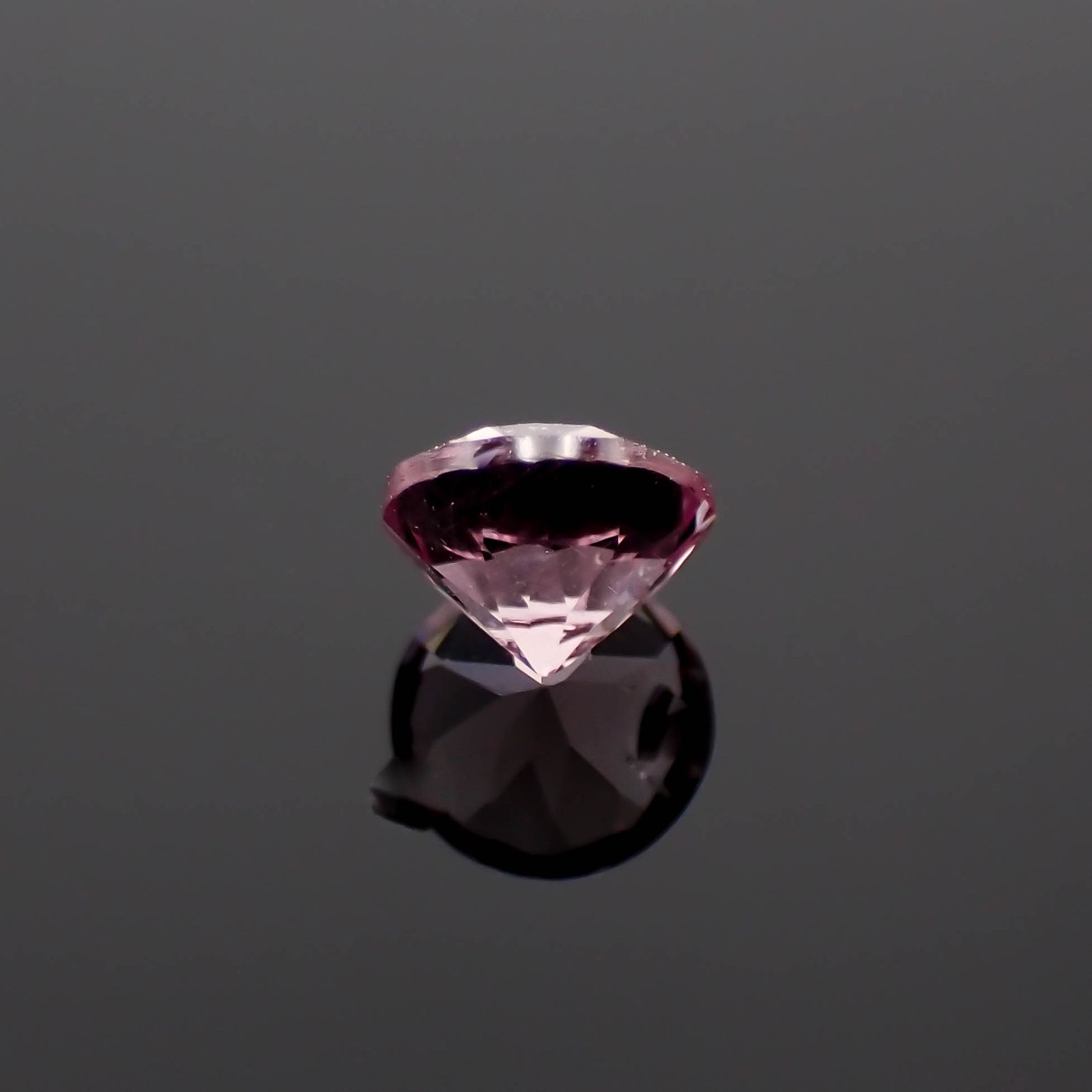 ドラゴンガーネット タンザニア産 0.44ct[230421457]4.3x4.3mm前後