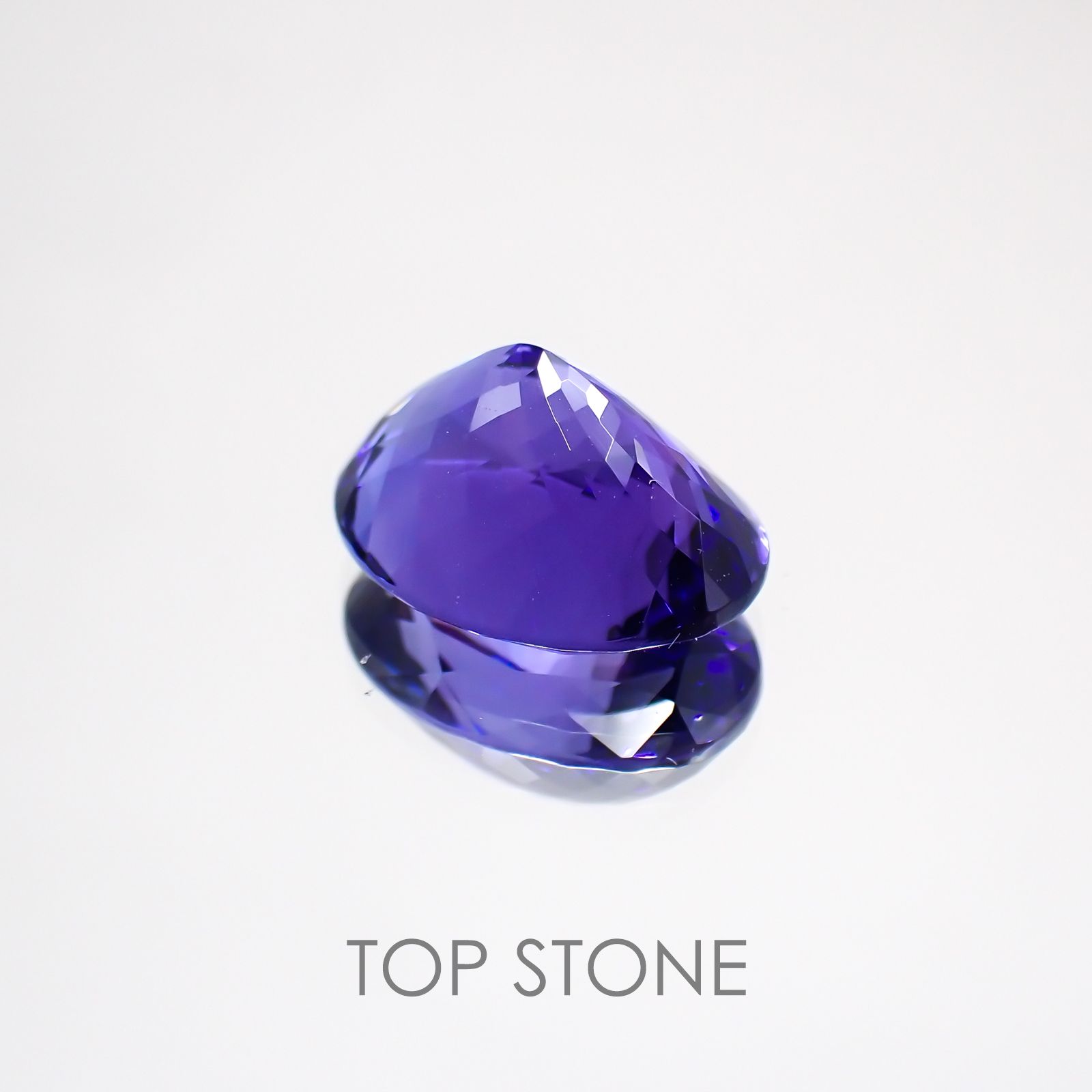 タンザナイト(宝石名タンザナイト) タンザニア産 4.242ct ソ付(彩珠)[210310318]11.5×8.8mm前後