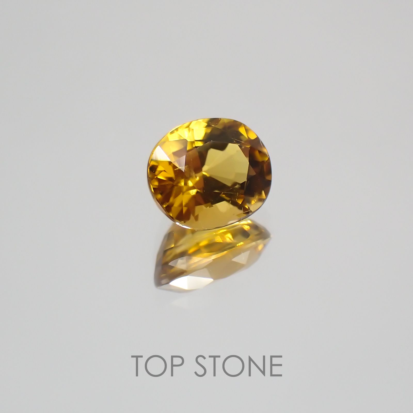 コンドロダイト  ソーティング付き パキスタン産 ルース 0.597ct[21059605]5.5×4.5mm前後