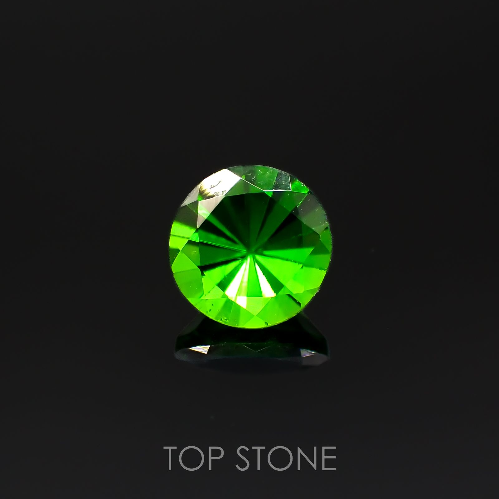 クロムダイオプサイド(宝石名クロム・ダイオプサイド)ロシア産 0.51ct 識別済[220917661]5x4.9mm前後