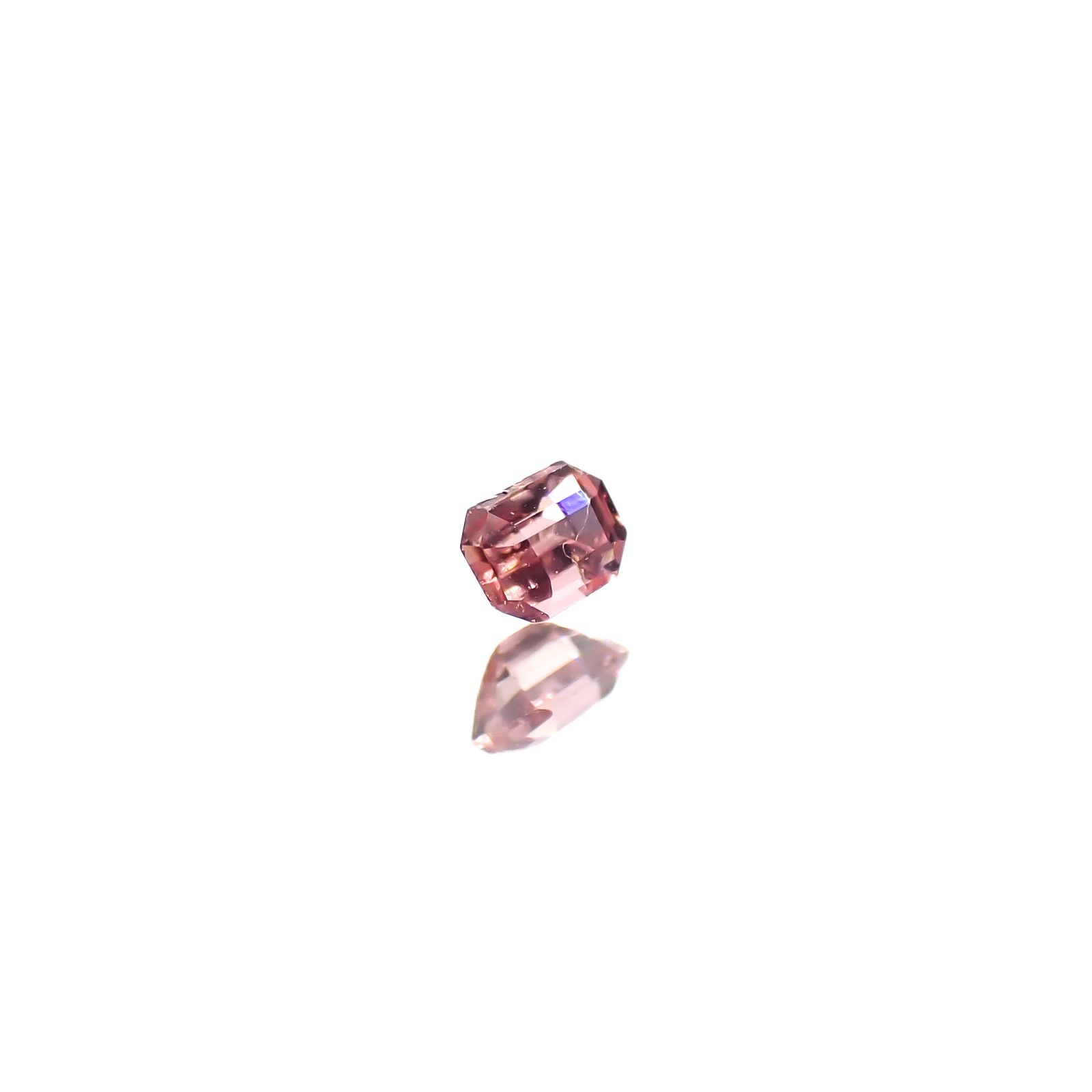 ヴェイリネナイト(宝石名ベイリネナイト)パキスタン産 0.028ct 識別済[240628340]2x1.5mm前後
