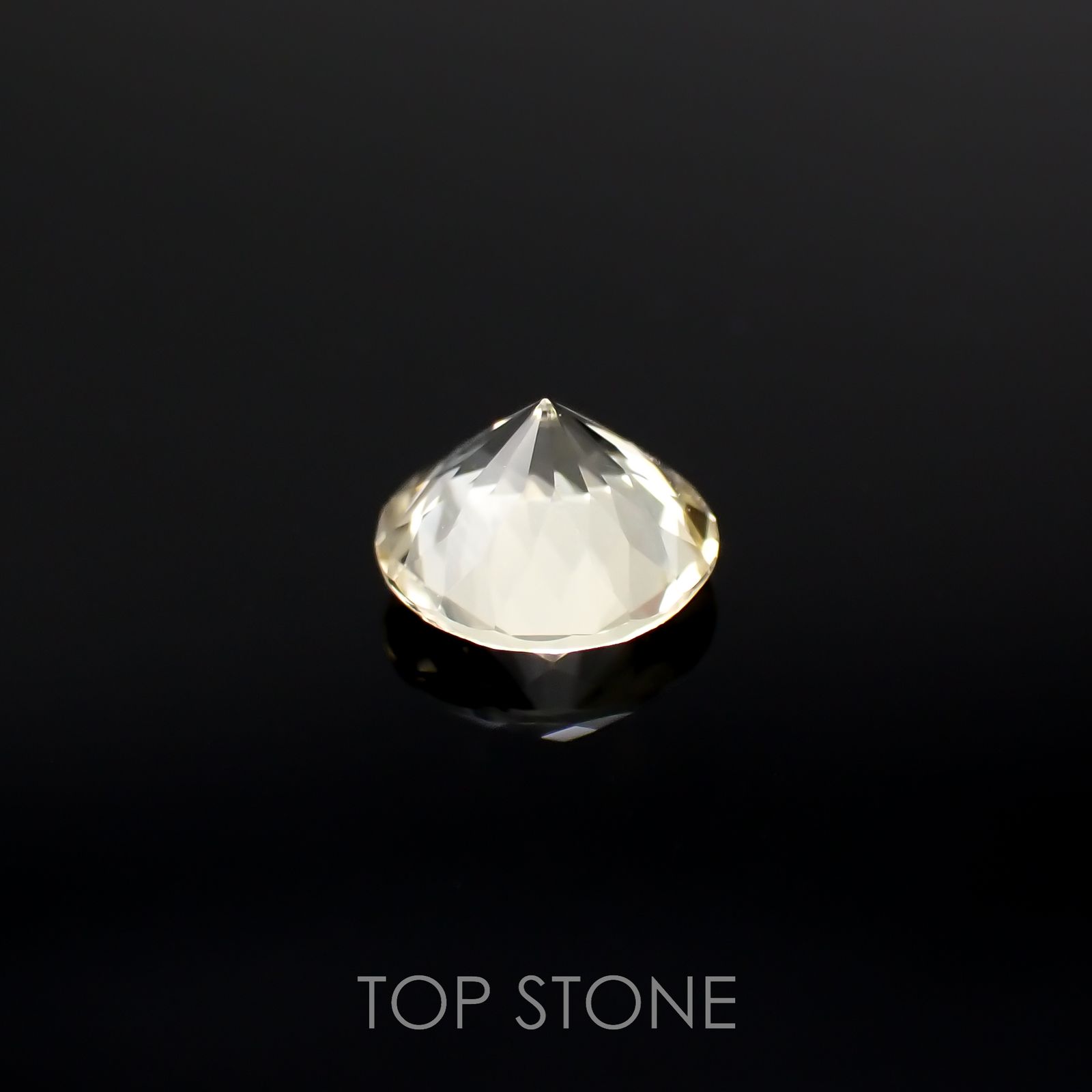 イエロースキャポライト(宝石名イエロー・スキャポライト)タンザニア産 0.37ct 識別済[220918026]4.9x4.9mm前後