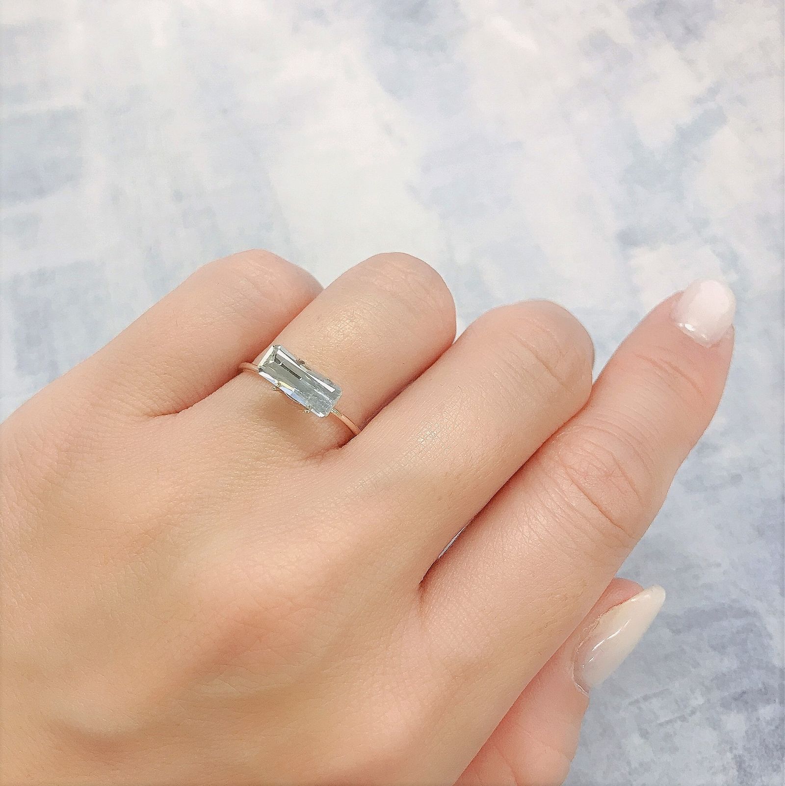 ジェレメジェバイト(宝石名エレメジェバイト)ナミビア産 1.084ct ソ付(彩珠)[220616456]10x4.2mm前後
