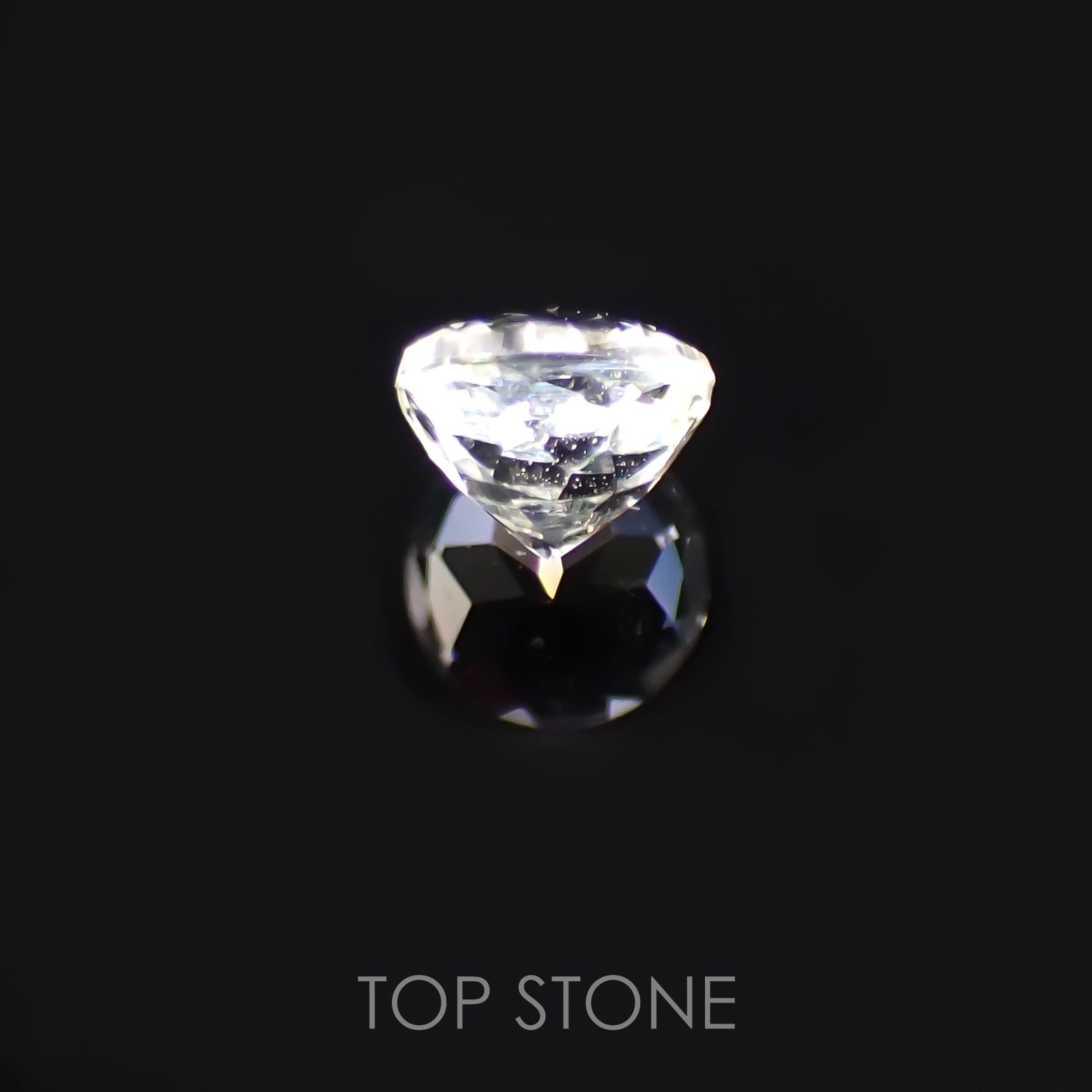 リューコガーネット ビルマ産 ルース 0.19ct[210510767]3.2×3.2mm前後