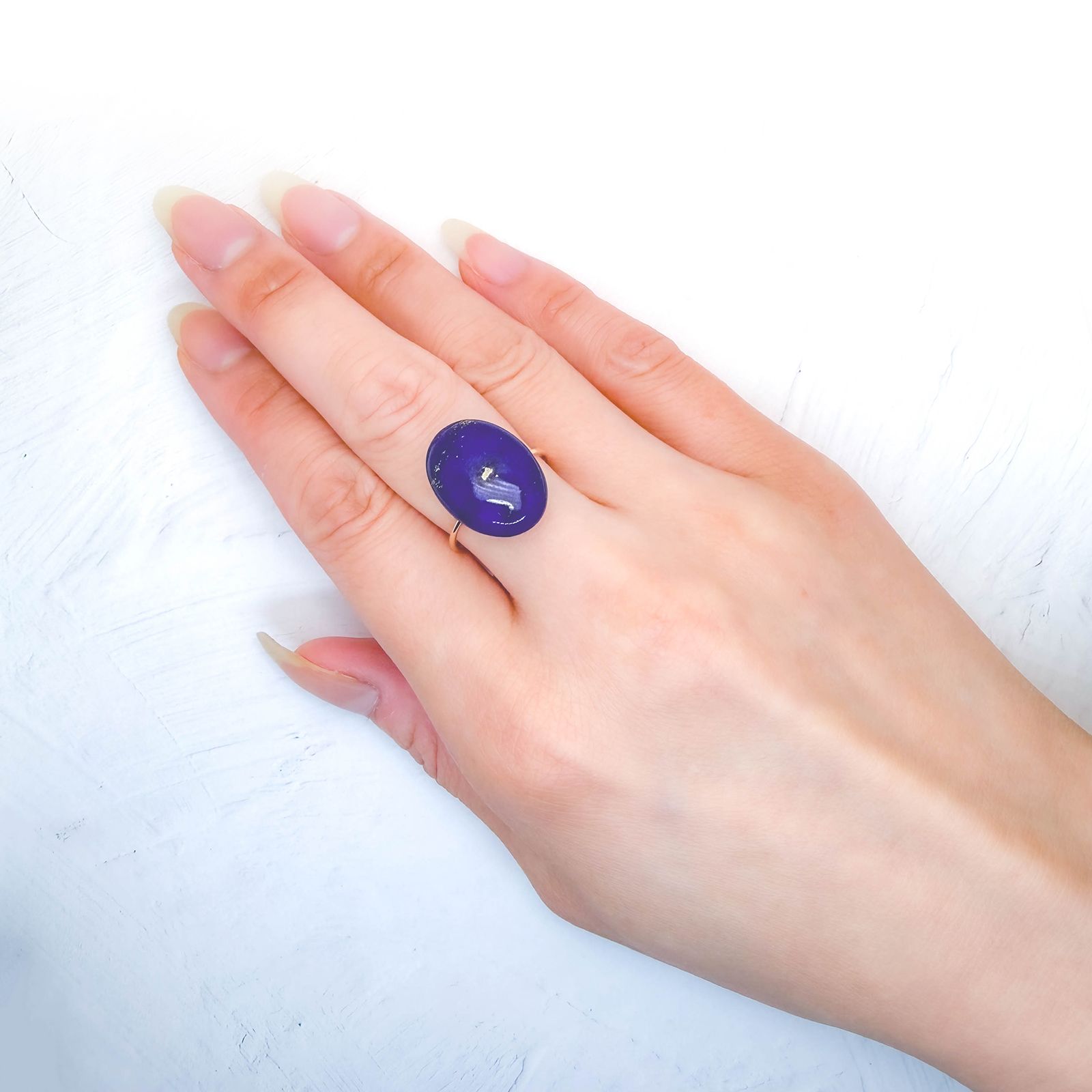 ラピスラズリ アフガニスタン産 8.33ct / 18x13mm前後 [260832887]