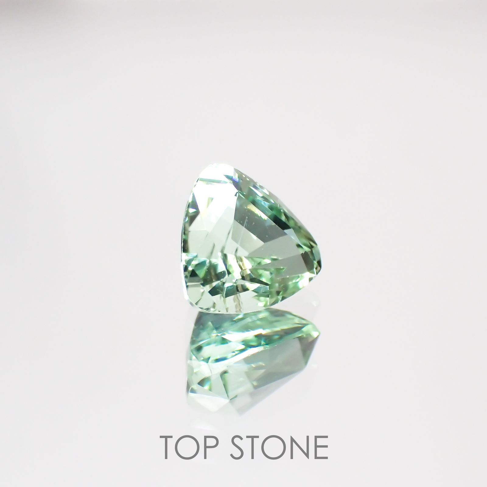シーフォームトルマリン アフガニスタン産 0.87ct [220114087]5.9x6.1mm前後