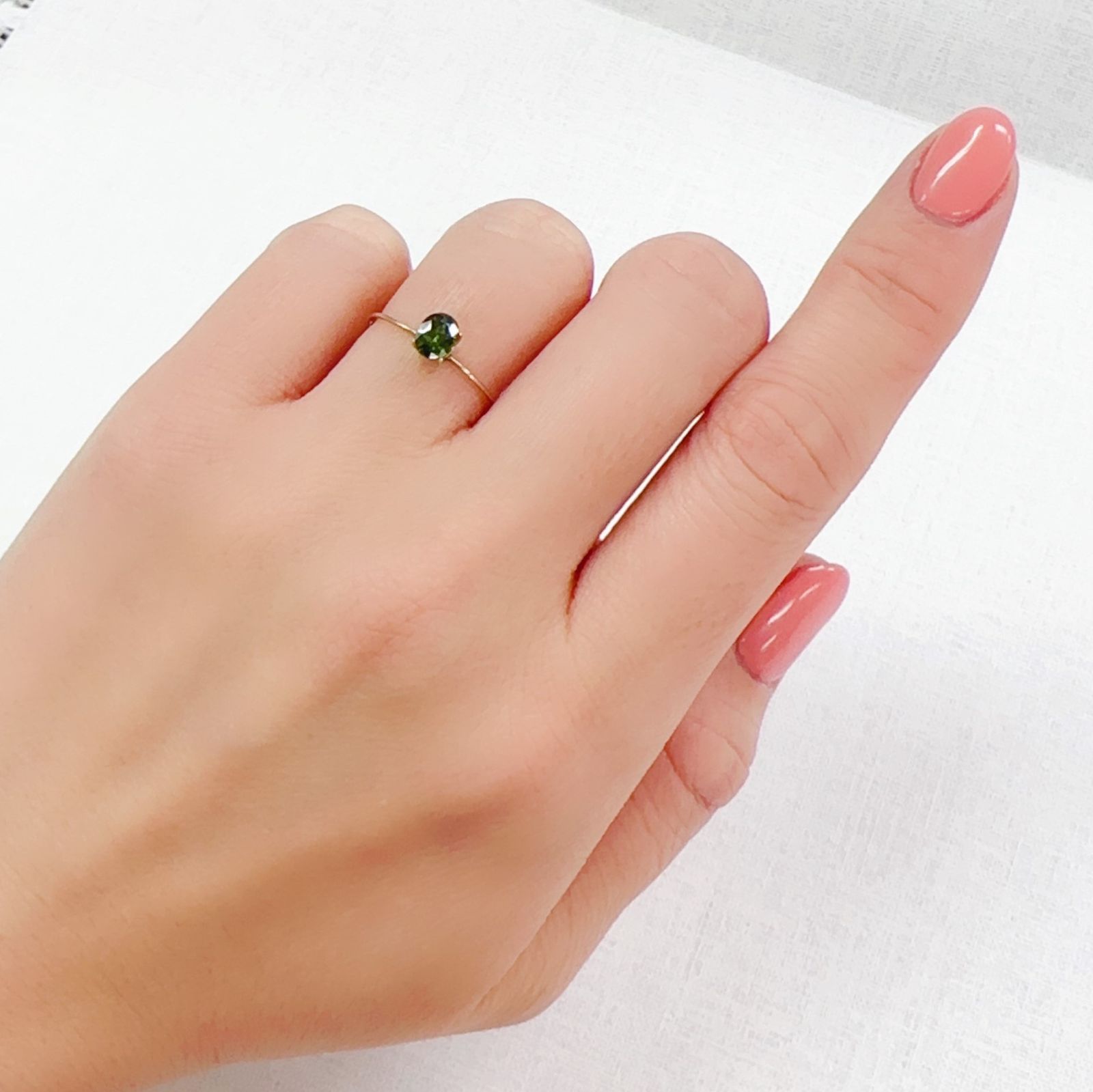 グリーンジルコン(宝石名ジルコン)スリランカ/カンボジア産 0.58ct 識別済[230220685]5.4x4.1mm前後
