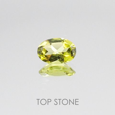 カナリートルマリン(宝石名トルマリン)ナイジェリア産 0.47ct 識別済[220717193]6.1x4.1mm前後