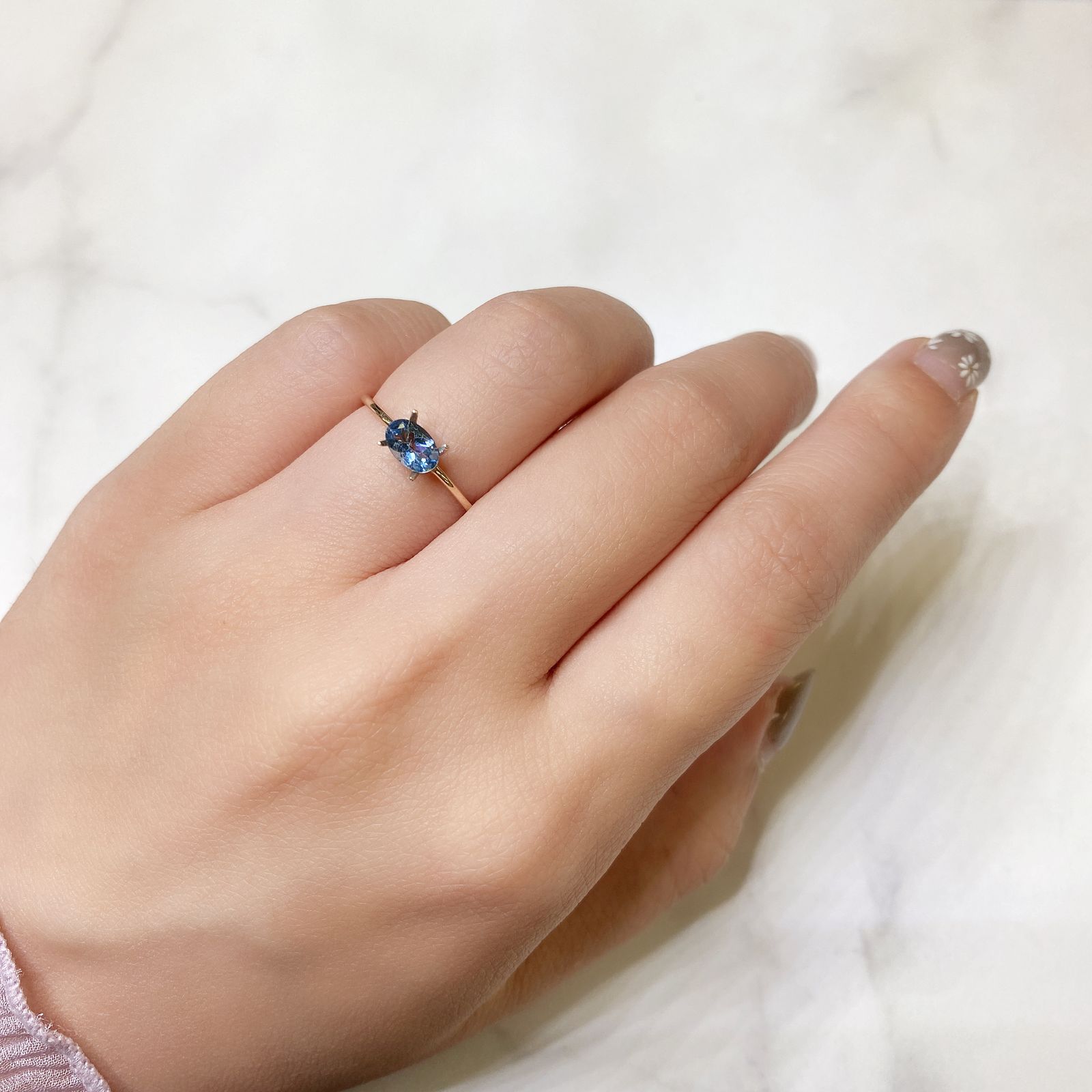 サンタマリアアクアマリン(宝石名アクアマリン) ブラジル産 0.418ct ソ付(彩珠)[210812638]6.2×4mm前後