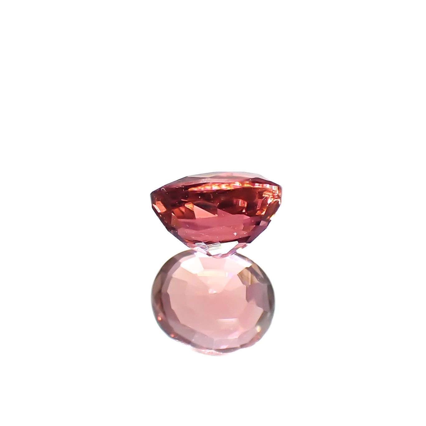 ローズピンクトルマリン(宝石名ピンク・トルマリン)ブラジル/アフリカ産 0.64ct 識別済[240929141]5.6x4.7mm前後