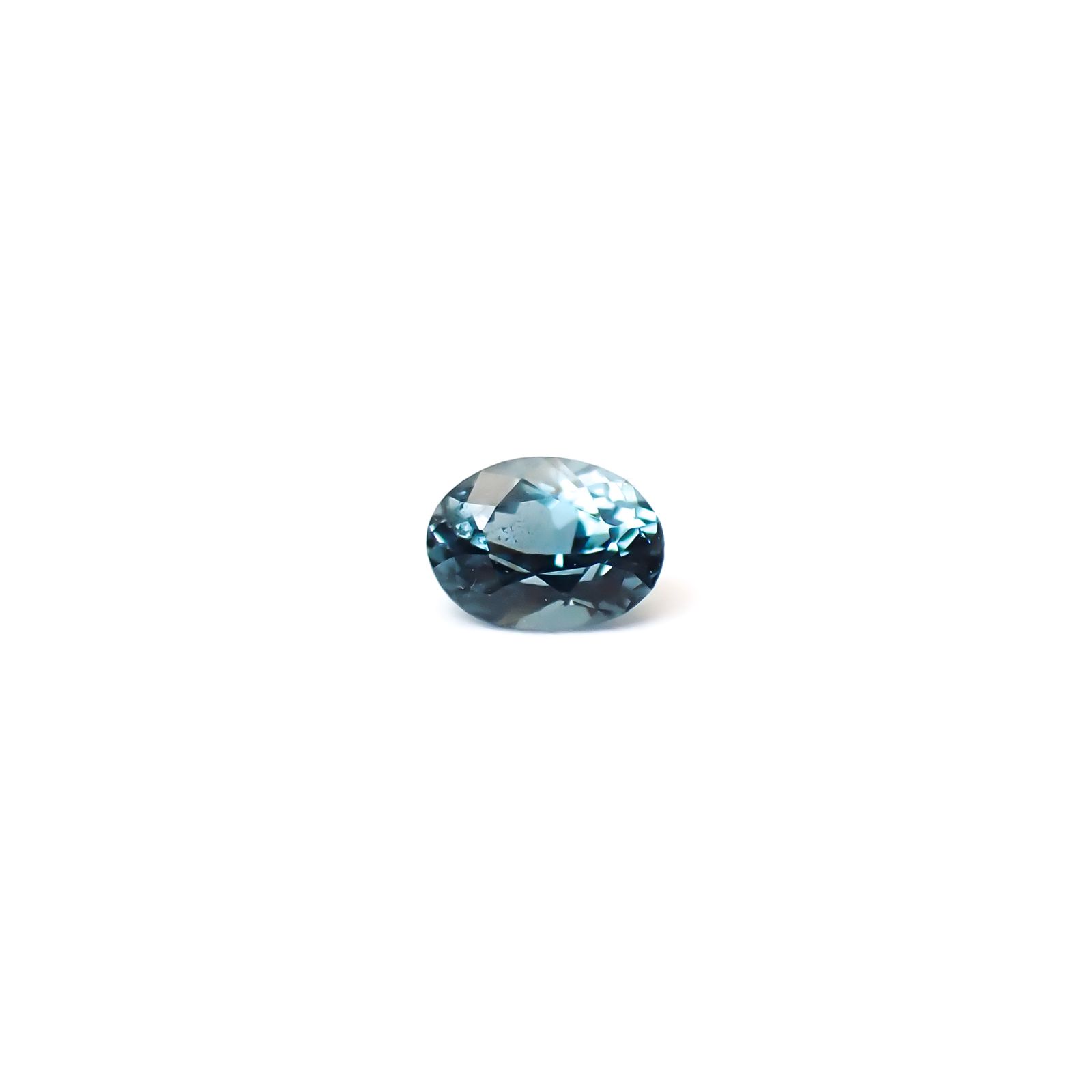 サファリン スリランカ産 0.11ct / 3.4x2.5mm前後 [260432050]