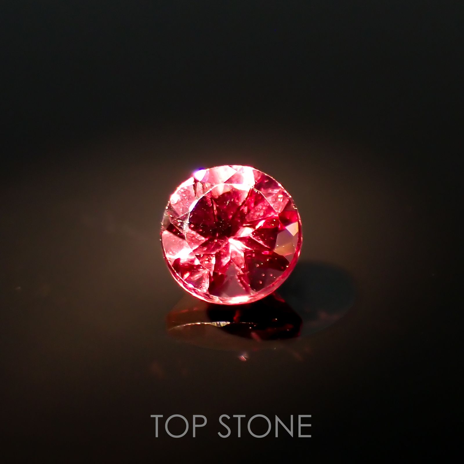 カラーシフトマラヤガーネット タンザニア産 0.31ct[230120279]4x4mm前後