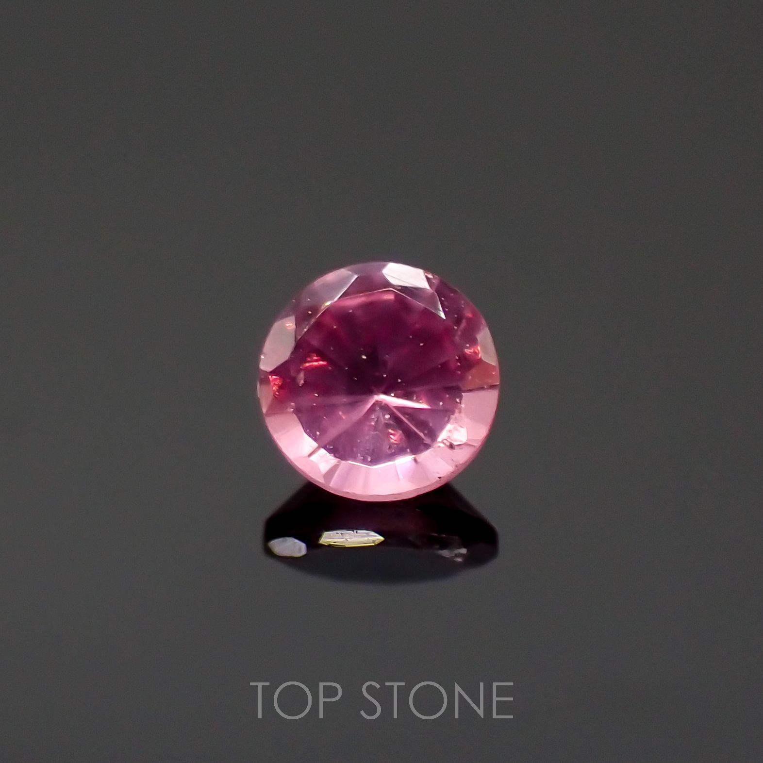 ホットピンクスピネル タンザニア産 0.12ct[221018296]2.9x2.9mm前後