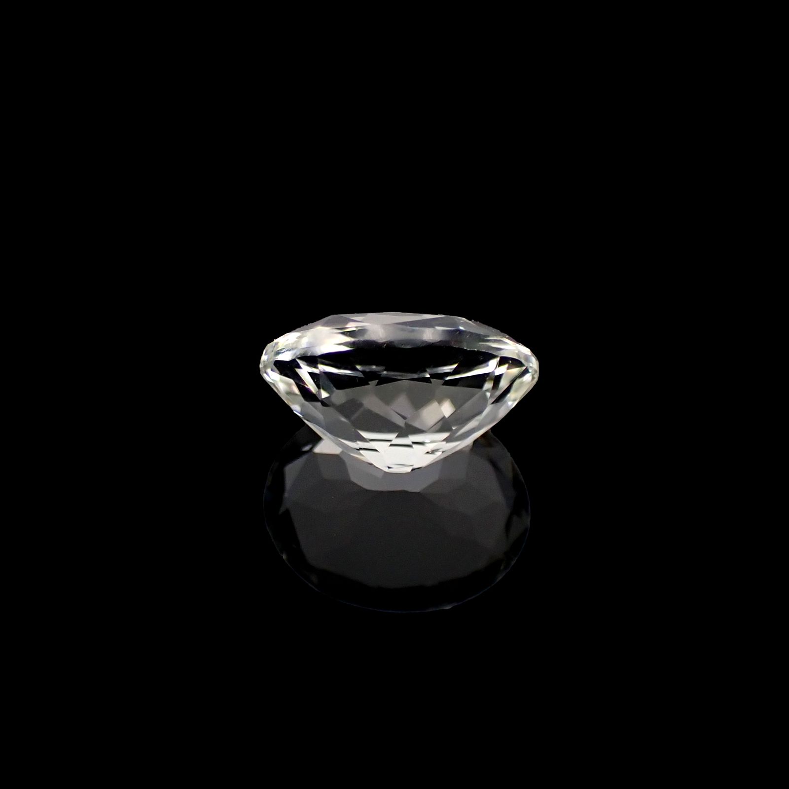 含バリウム・サニディン(宝石名サニディン)ドイツ産 1.95ct 識別済[231224975]9.5x7.5mm前後