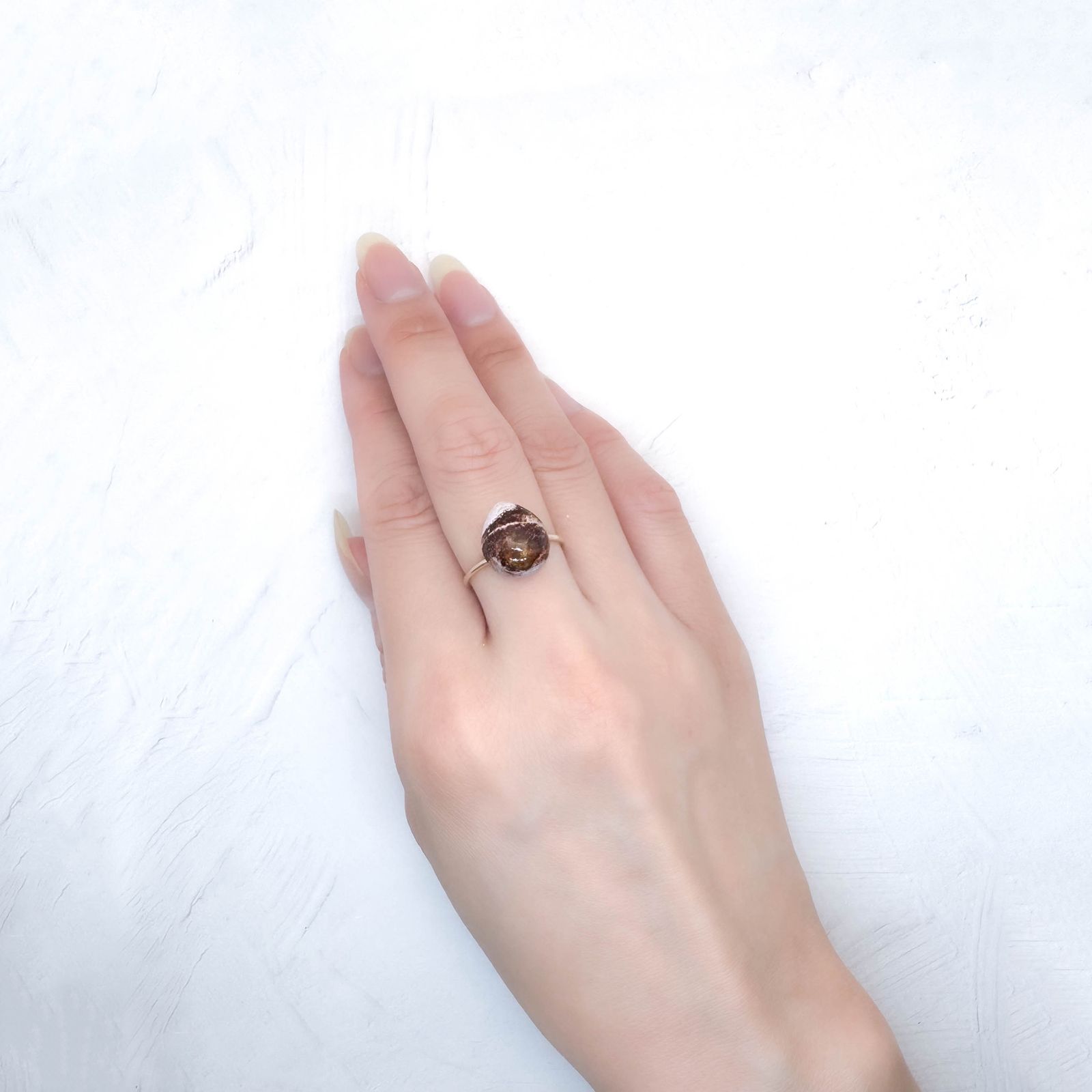 カンテラオパール  メキシコ産 5.16ct / 13.3x11.2mm前後 [251017199]