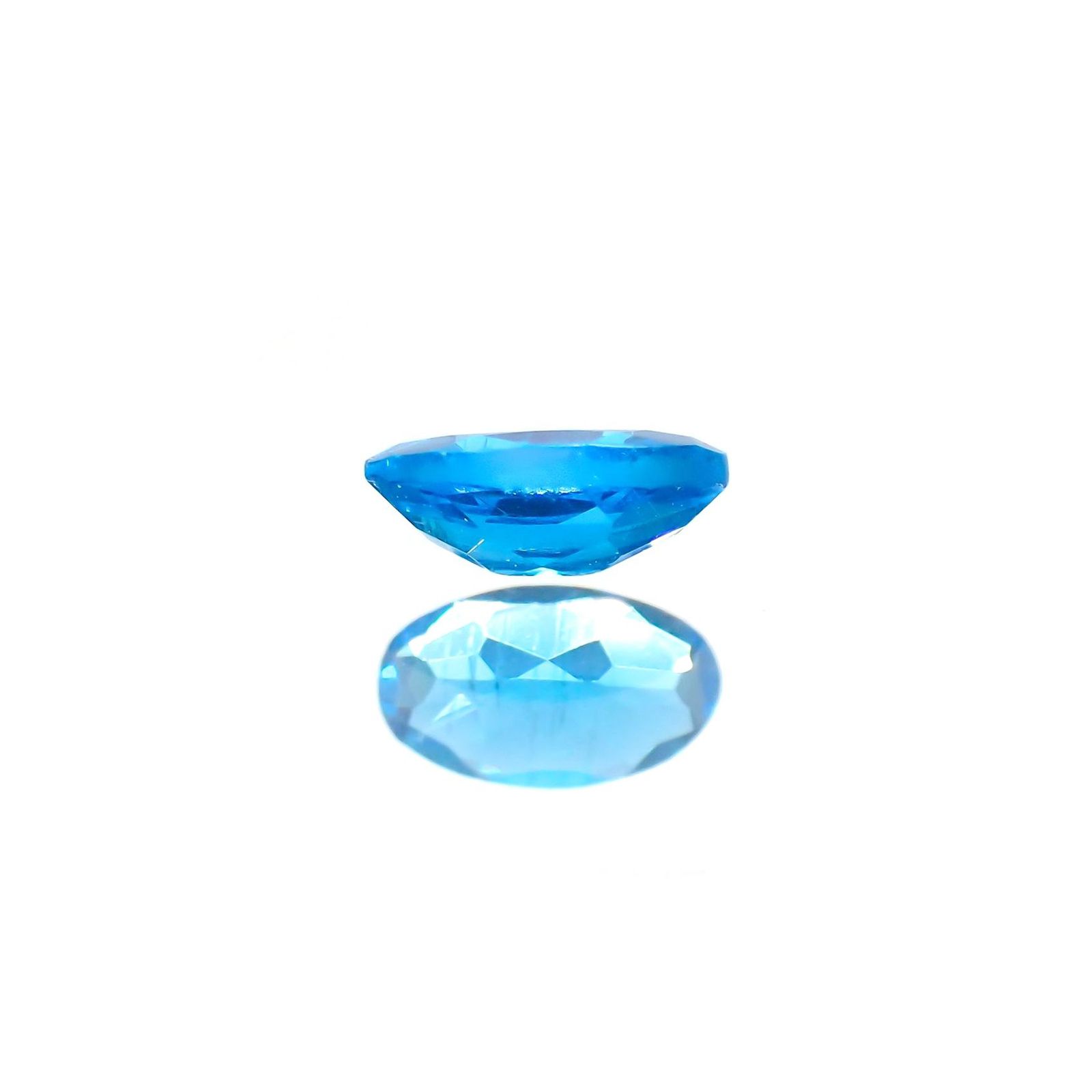 ネオンブルーアパタイト(宝石名アパタイト) ブラジル産 識別済 0.24ct / 5.1x2.9mm前後 [260612571]
