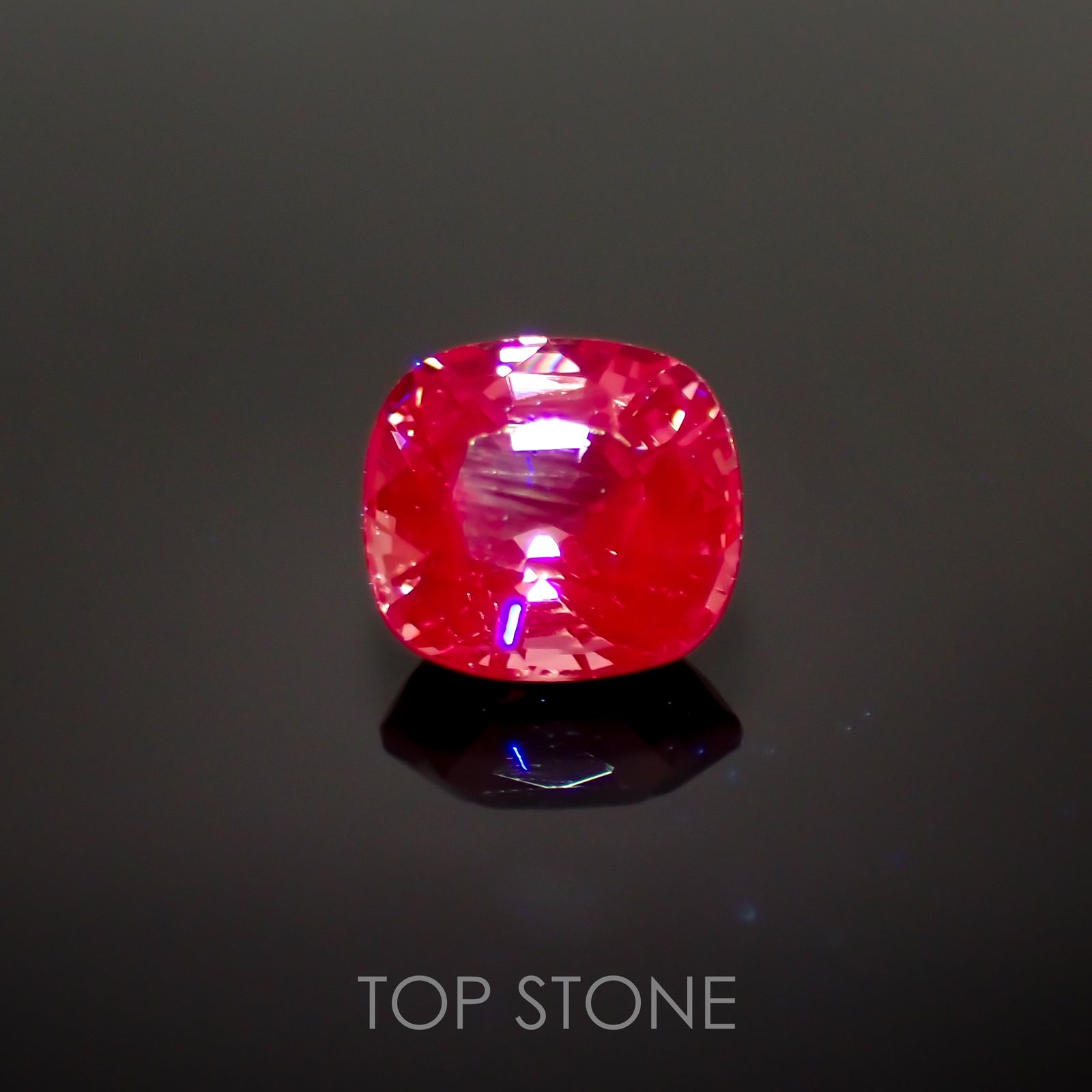 パープルスピネル(宝石名スピネル) ビルマ産 1.51ct 識別済[20128673]7×6.4mm前後
