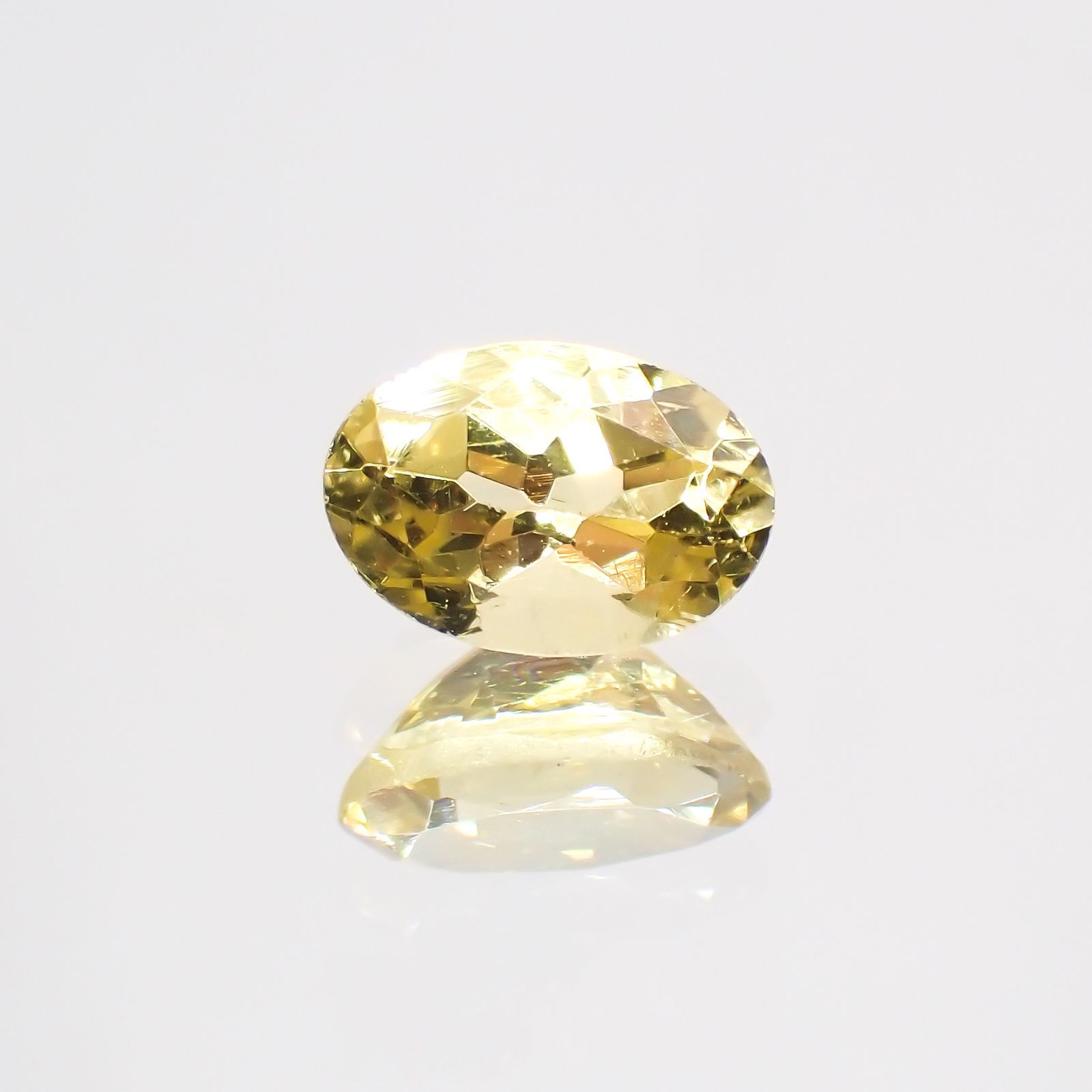 レモンイエローアパタイト(宝石名アパタイト) メキシコ産 0.82ct 識別済[211013232]7×4.8mm前後