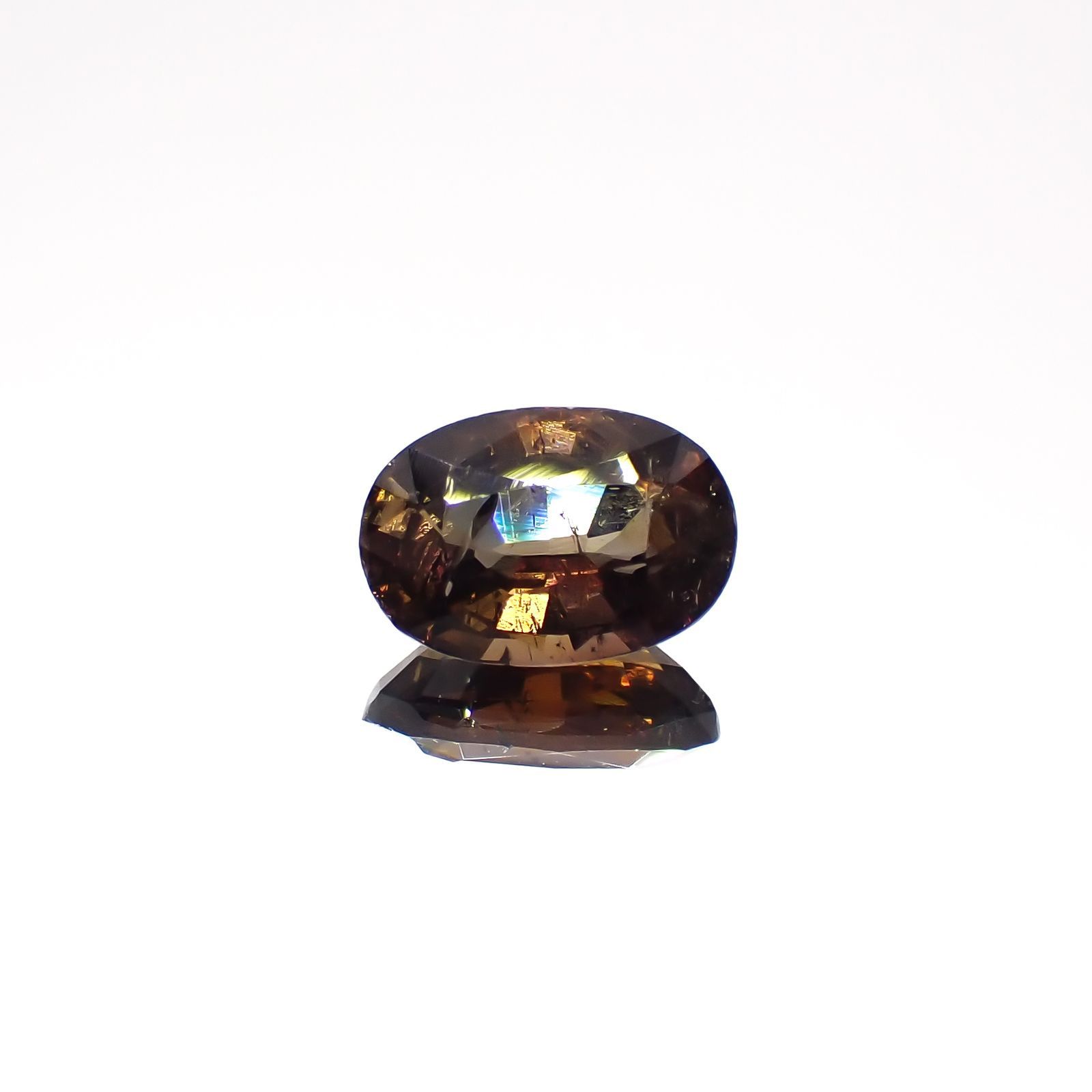 アキシナイト(宝石名アキシナイト)パキスタン産 1.56ct 識別済[220717021]8.7x6.1mm前後
