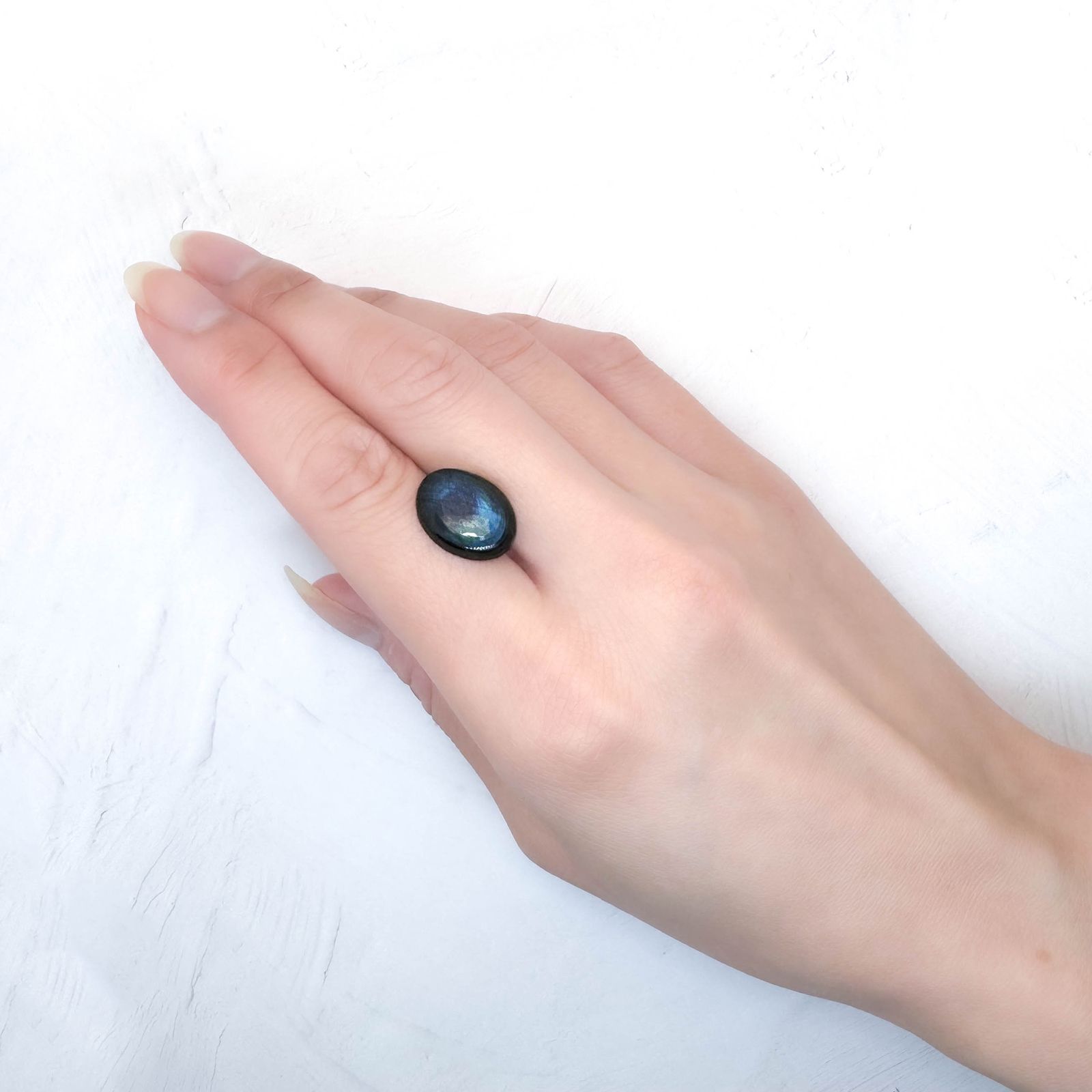 スペクトロライト フィンランド・ユレマ産 5.71ct / 15.3x11.3mm前後 [251031259]