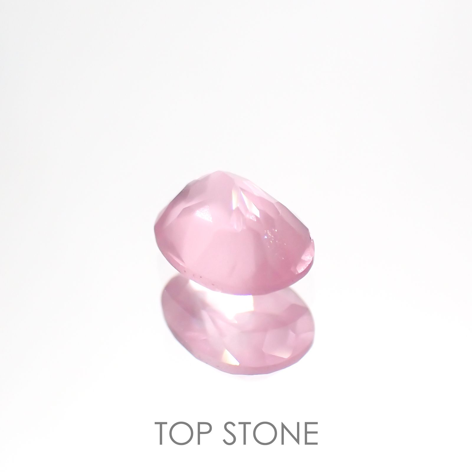 シルキーピンクスピネル(宝石名ピンク・スピネル) タンザニア産 0.64ct 識別済[210812905]6×4.4mm前後