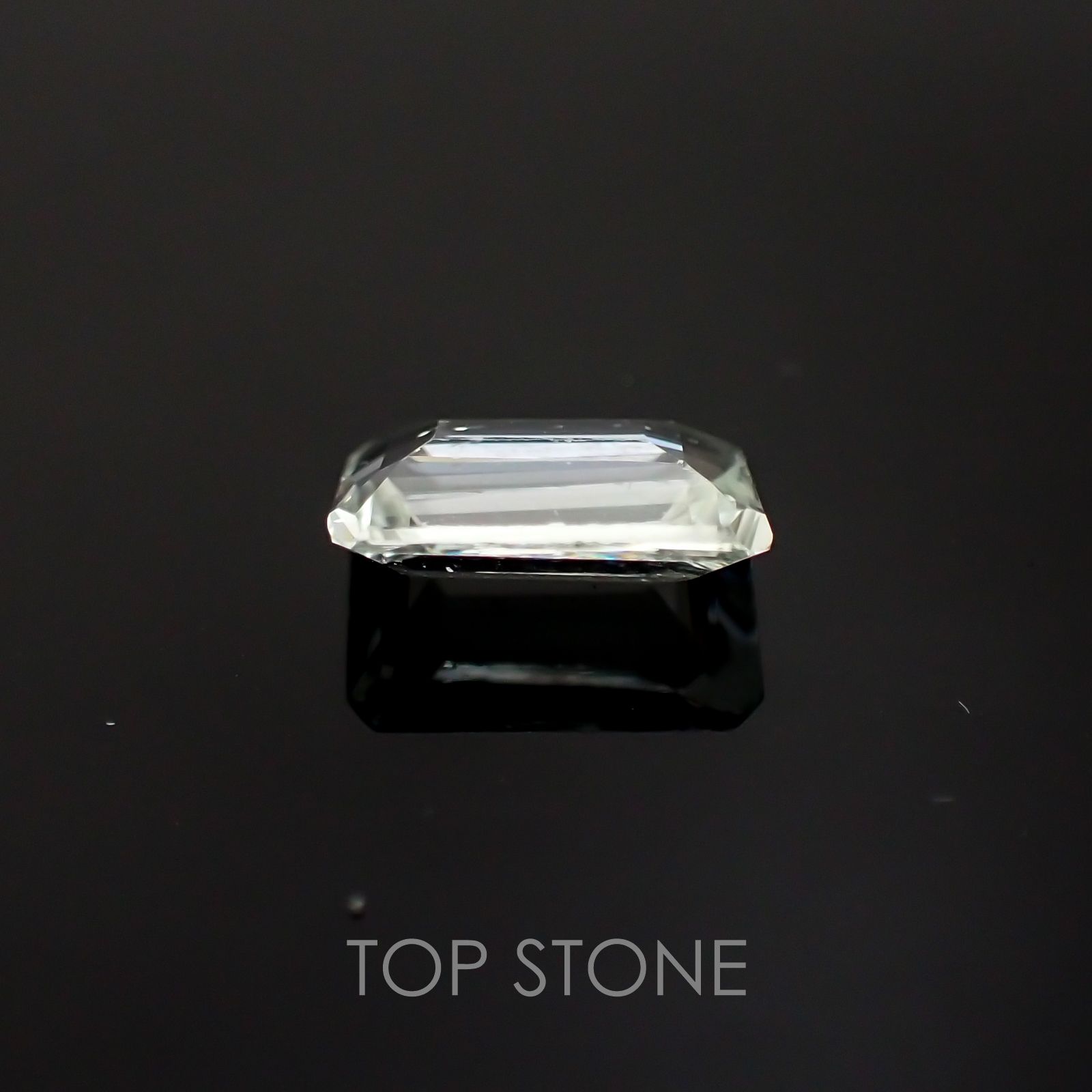 ライムスポジュミン(宝石名スポジュミン) アフガニスタン産 1.33ct 識別済[20128828]8.4×5.7mm前後