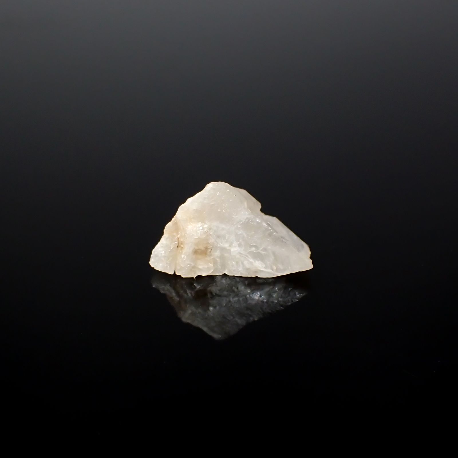 フェナカイト 原石 ウクライナ産 5.79ct[231225114]15.3x9.1mm前後